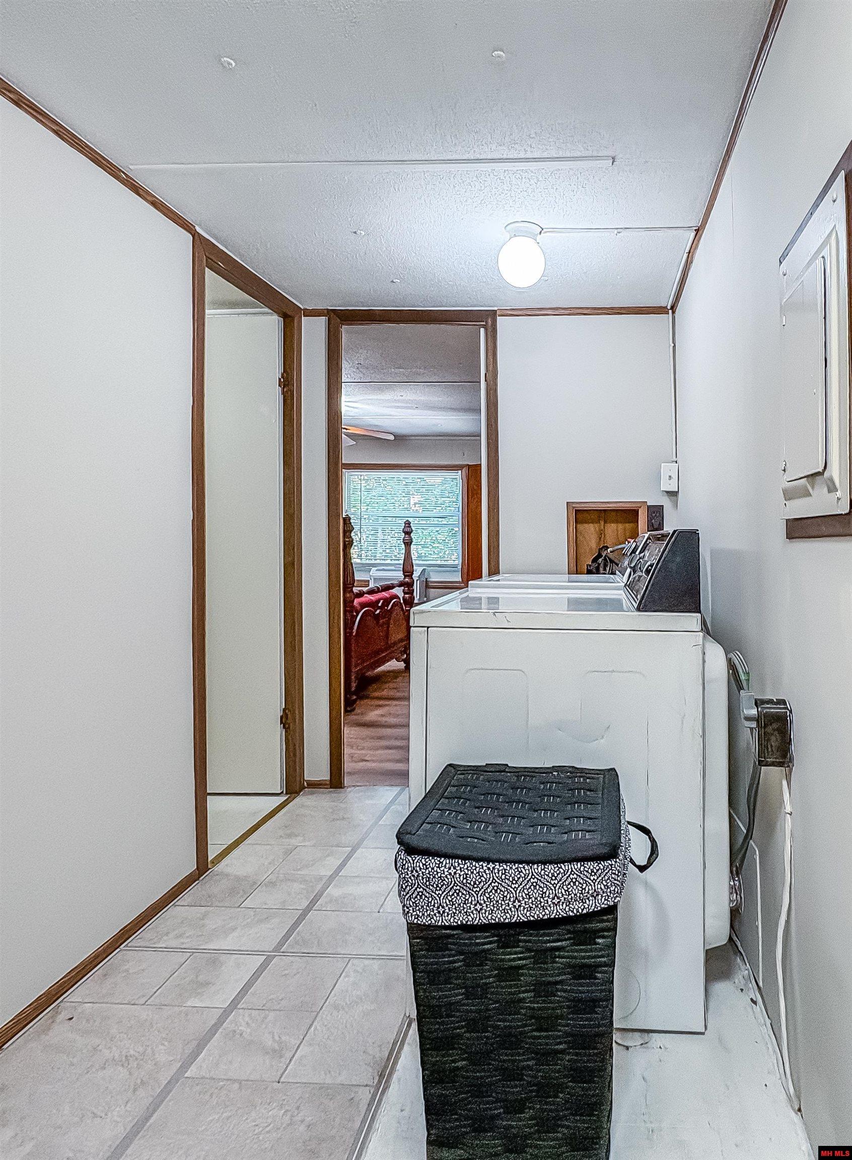 7512 S HWY 14 Yellville, AR