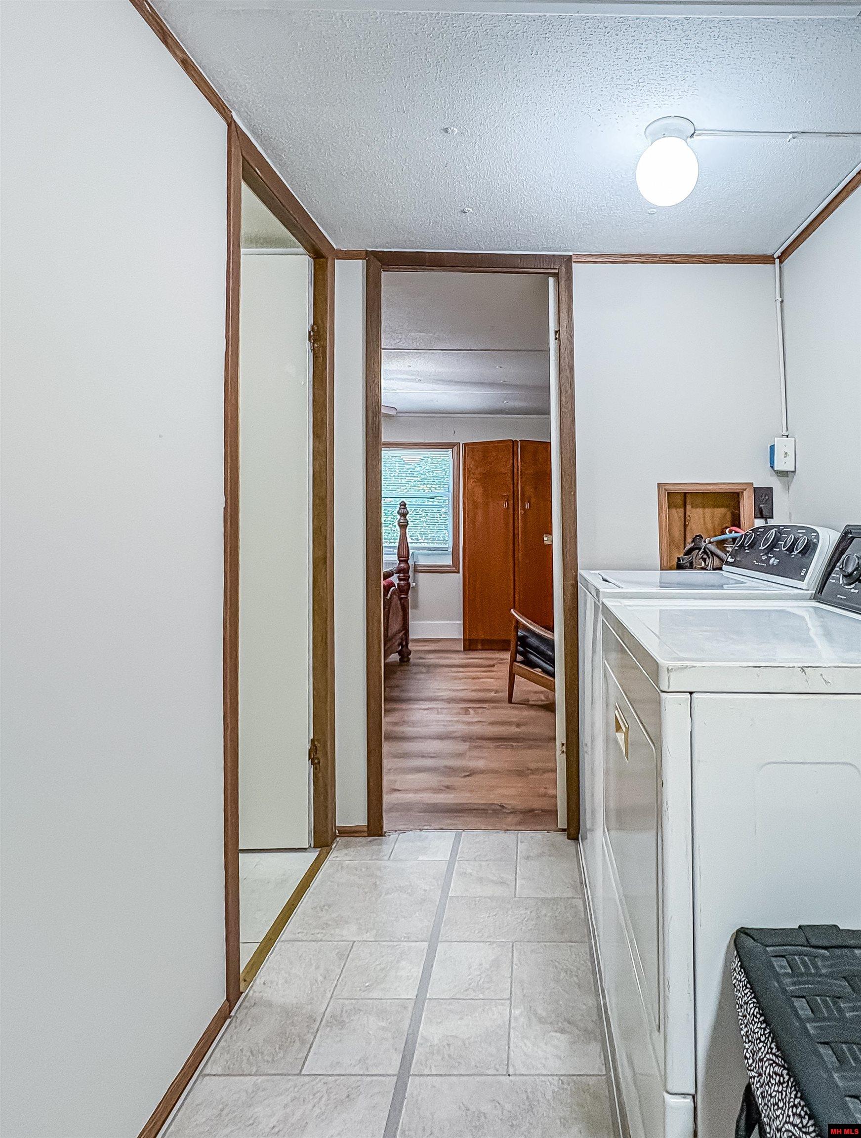 7512 S HWY 14 Yellville, AR
