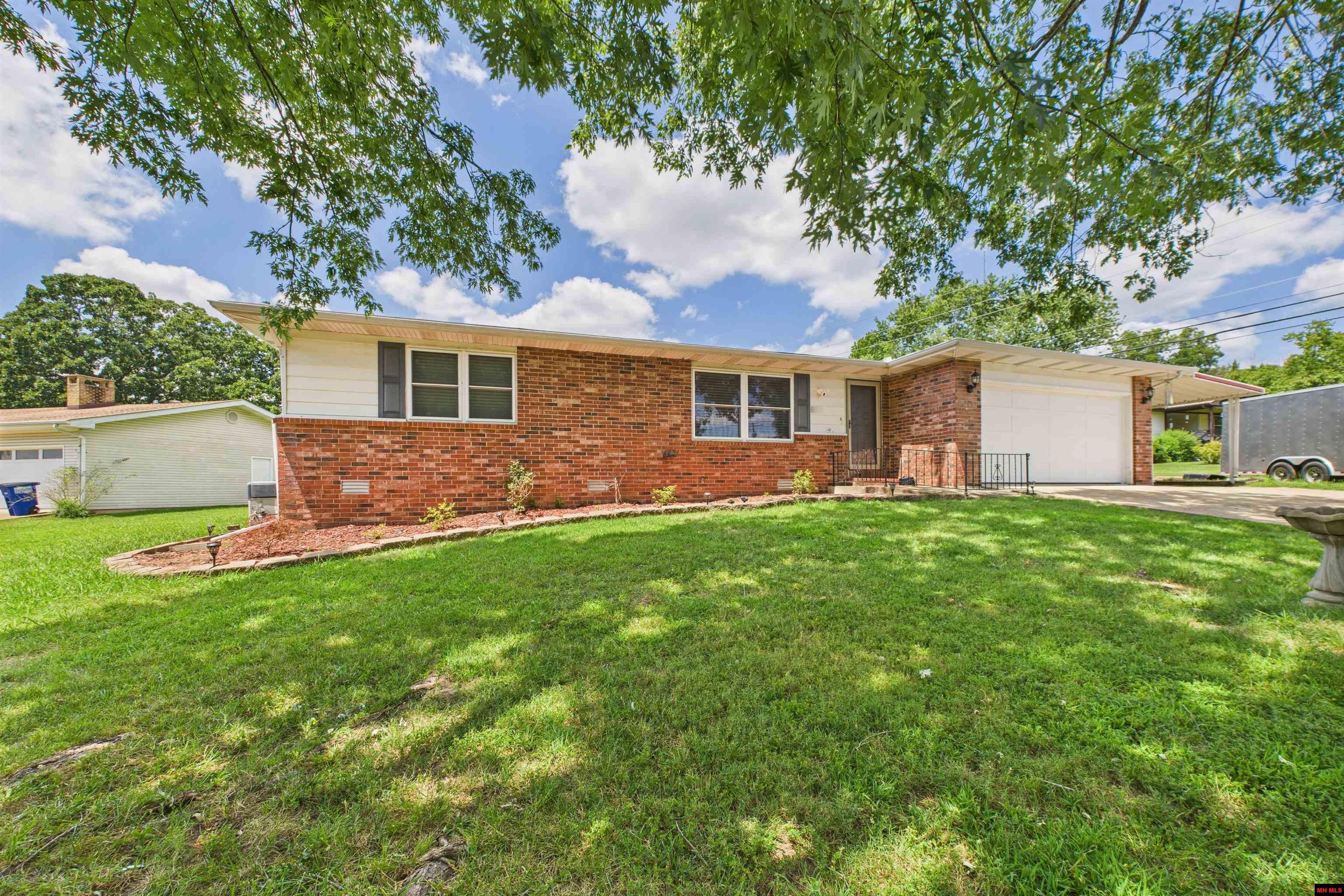 605 BROADMOOR CIRCLE Mountain Home, AR 72653