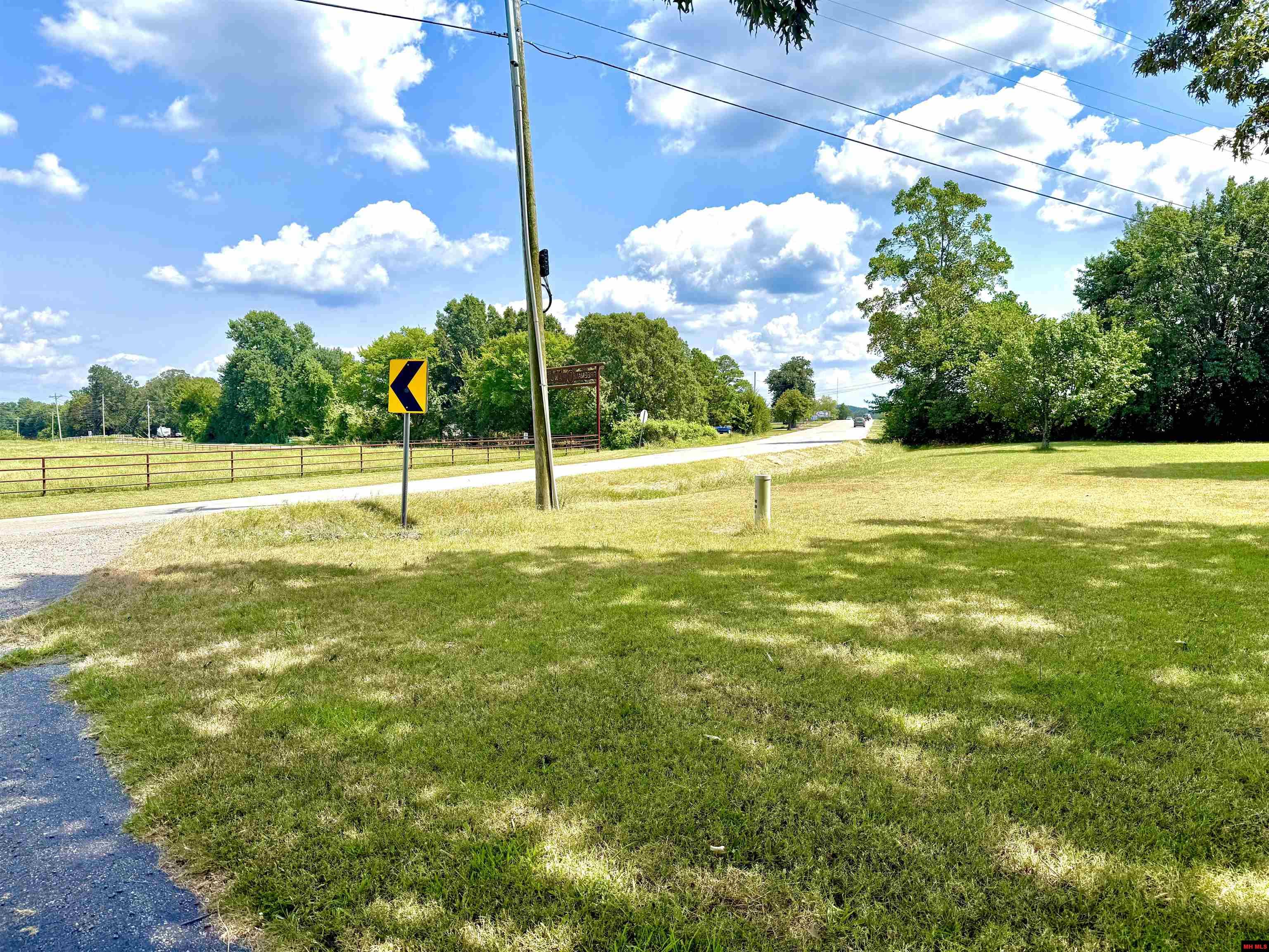 3754 HWY 5 NORTH Mountain Home, AR