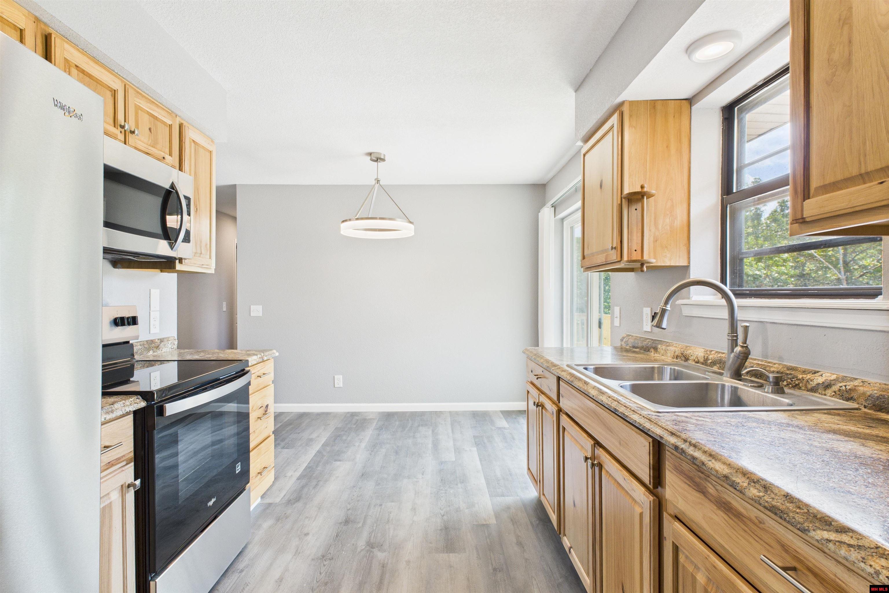 96 WESTVIEW ROAD Mountain Home, AR 72653