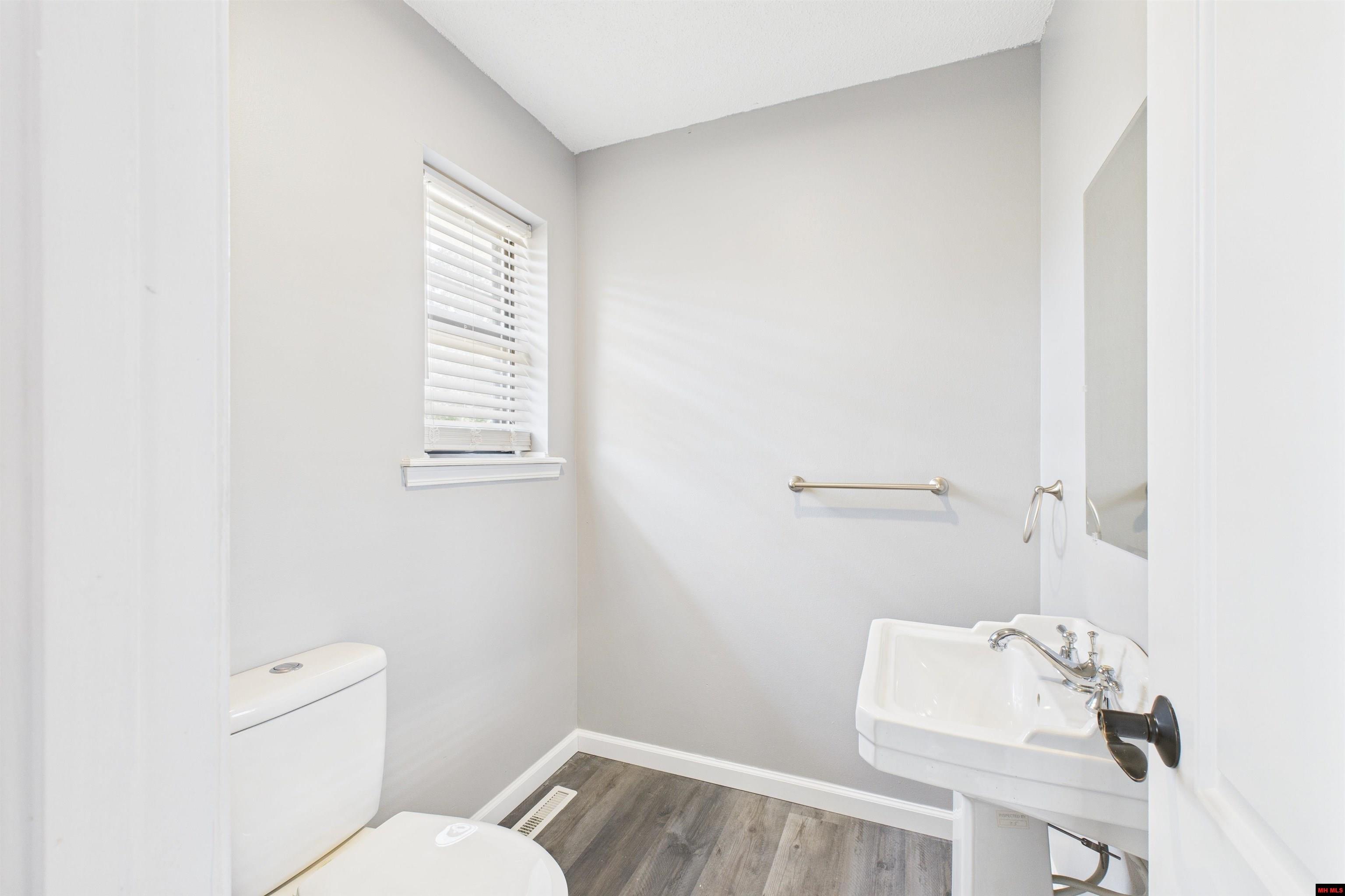 96 WESTVIEW ROAD Mountain Home, AR 72653