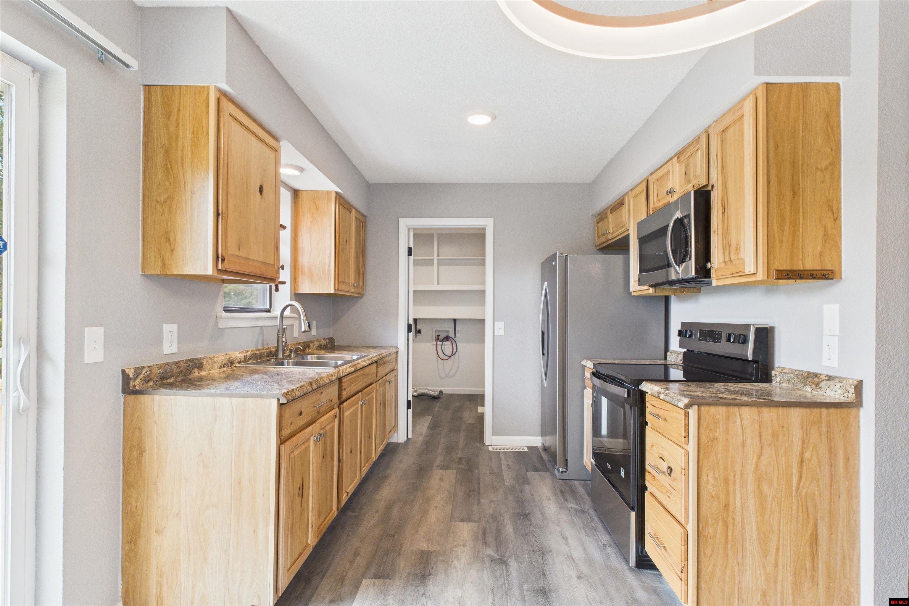 96 WESTVIEW ROAD Mountain Home, AR 72653