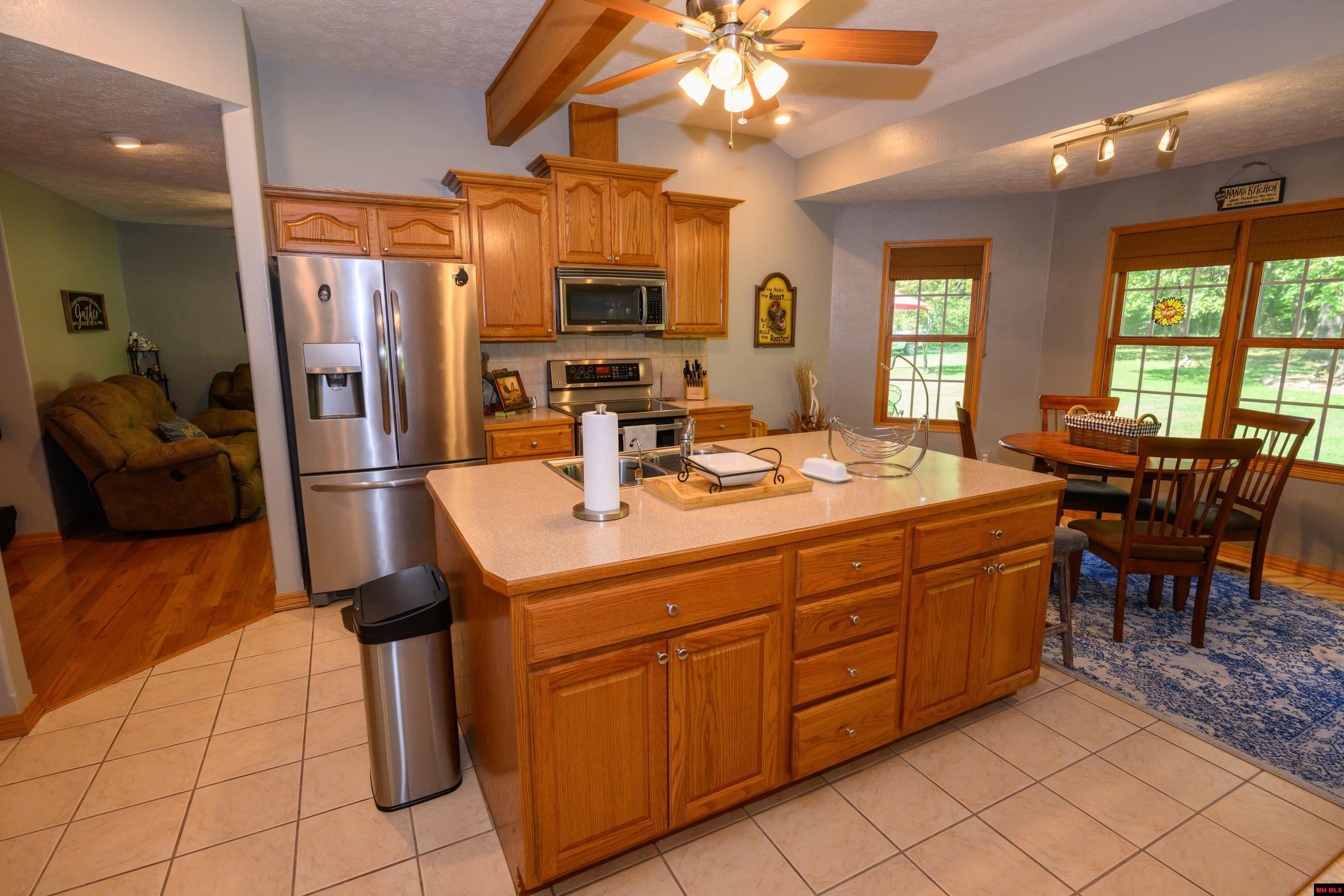 614 CR 39 Mountain Home, AR