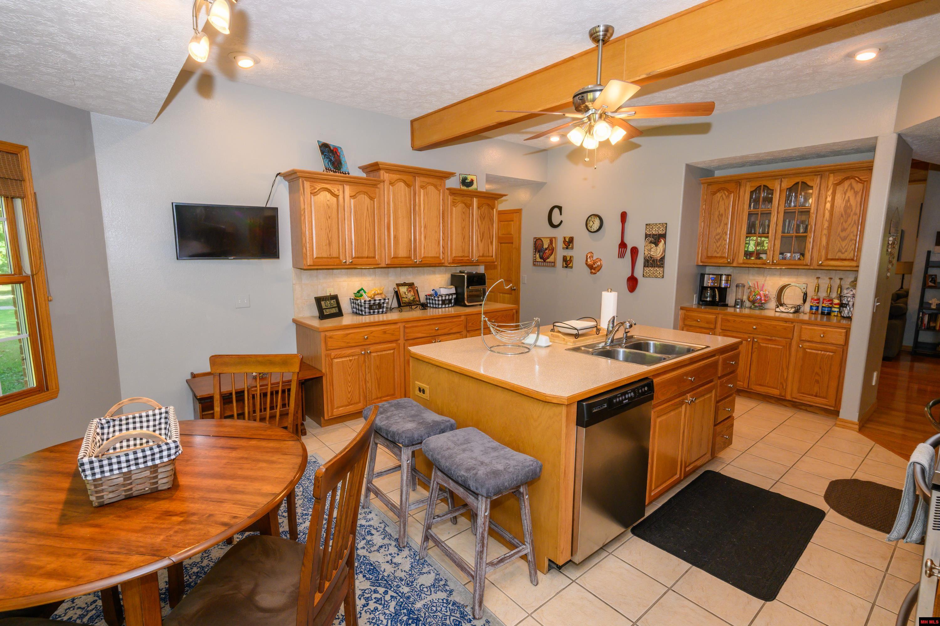 614 CR 39 Mountain Home, AR