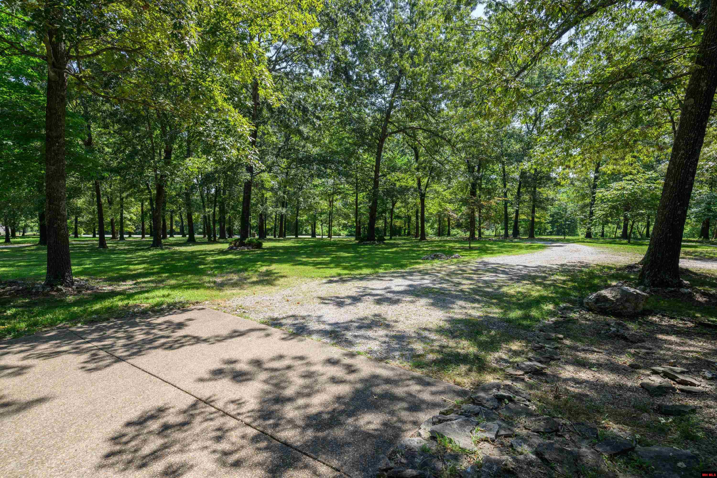 614 CR 39 Mountain Home, AR