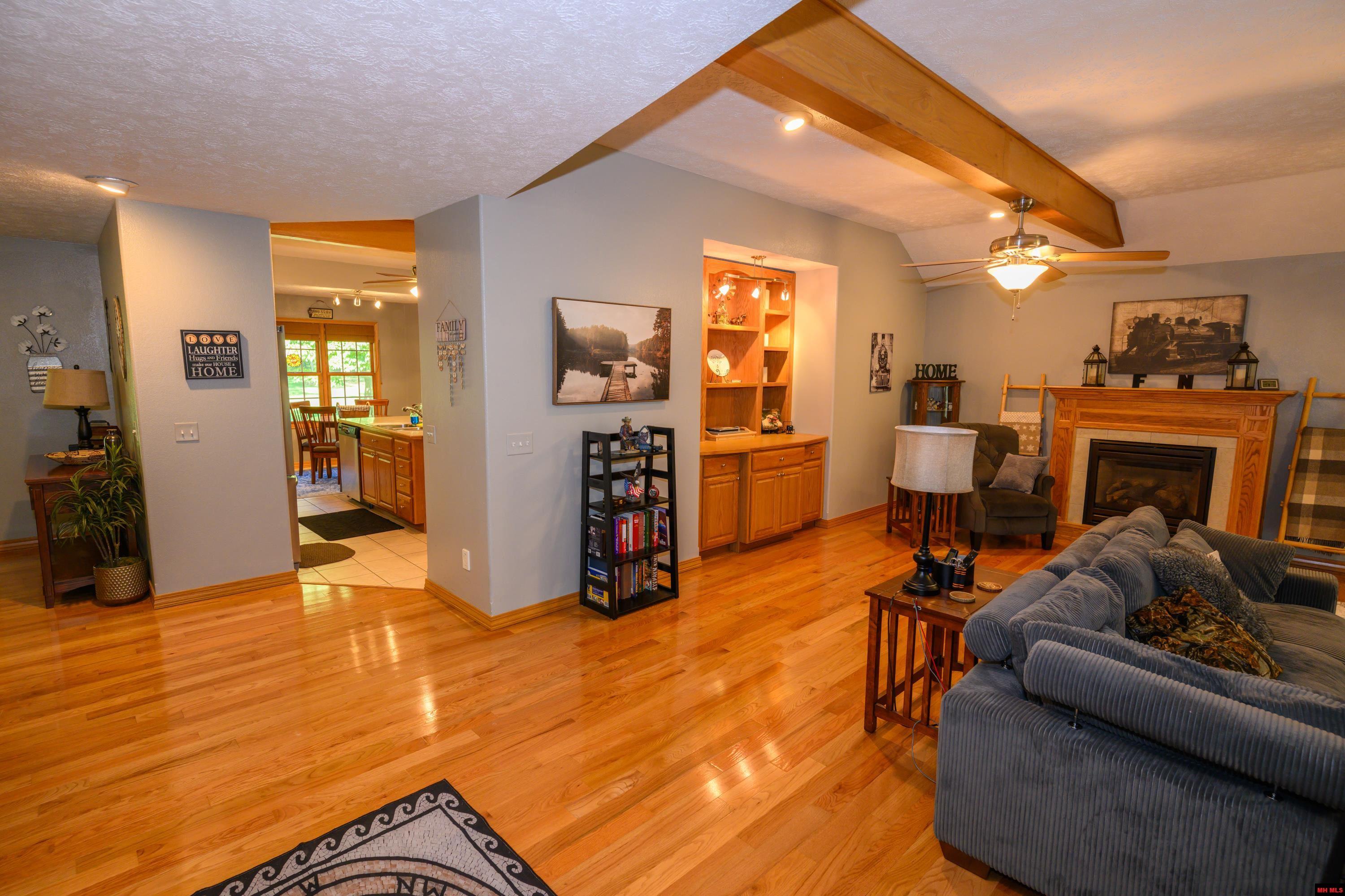 614 CR 39 Mountain Home, AR