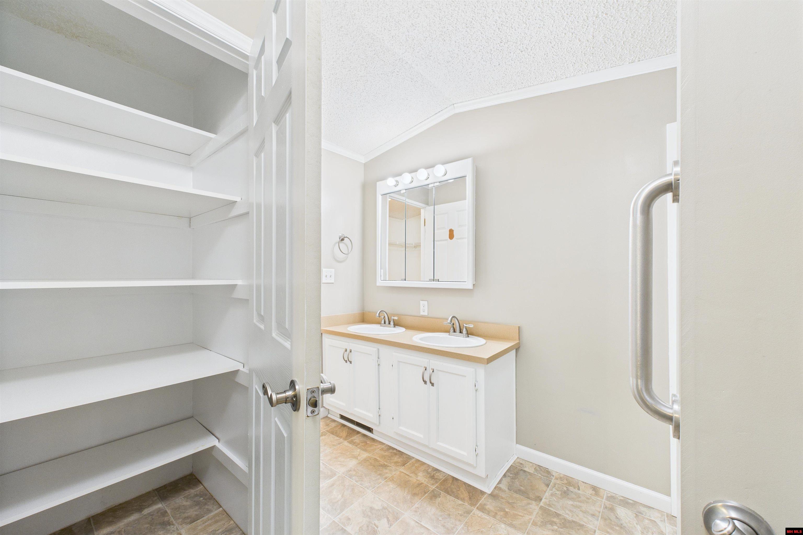 136 WEHMEYER LOOP Mountain Home, AR