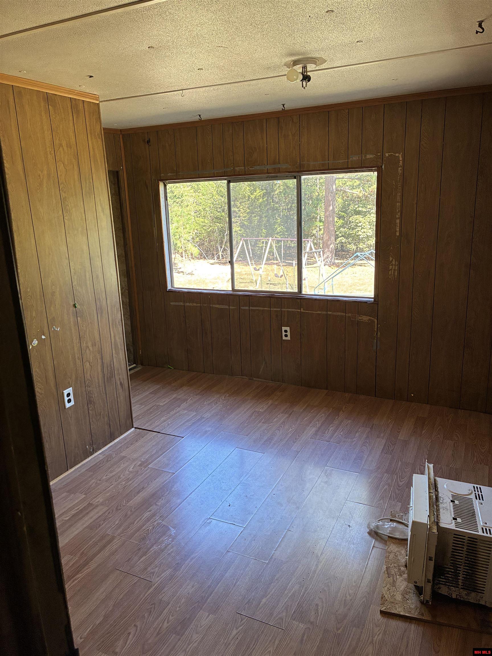 667 MC 5059 Valley Springs, AR