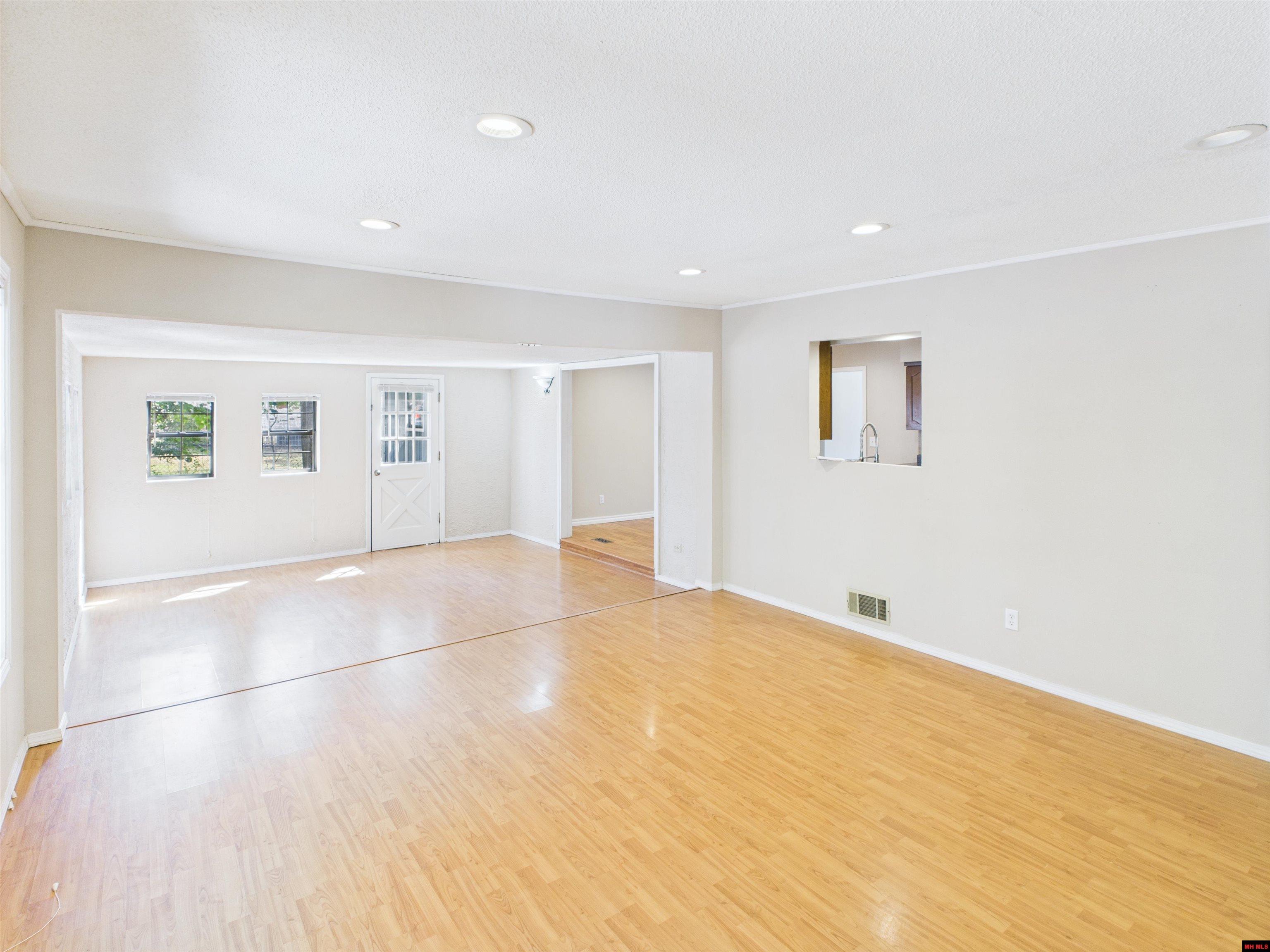 1138 MEADOWCREST DRIVE Mountain Home, AR 72653