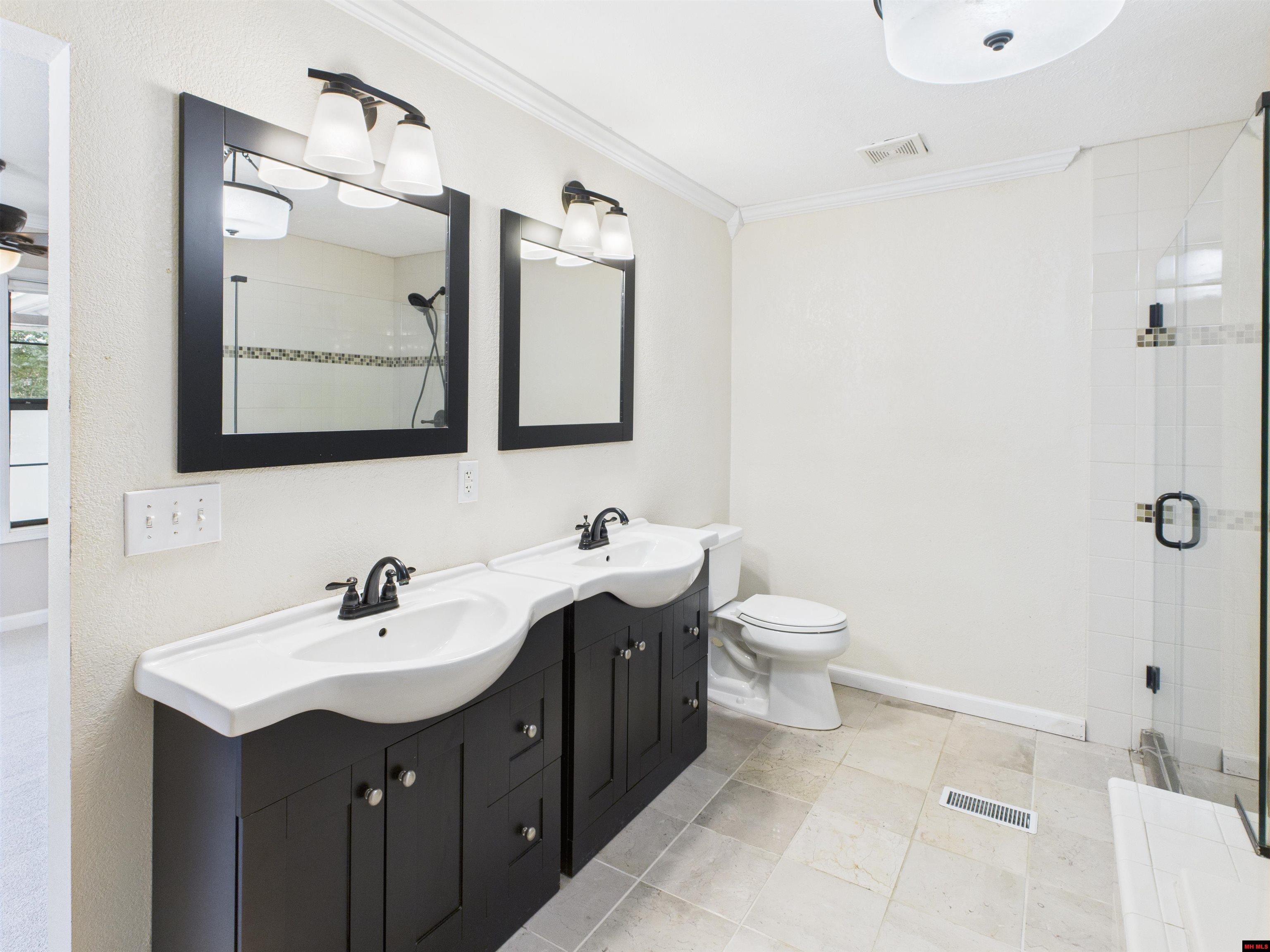 1138 MEADOWCREST DRIVE Mountain Home, AR 72653