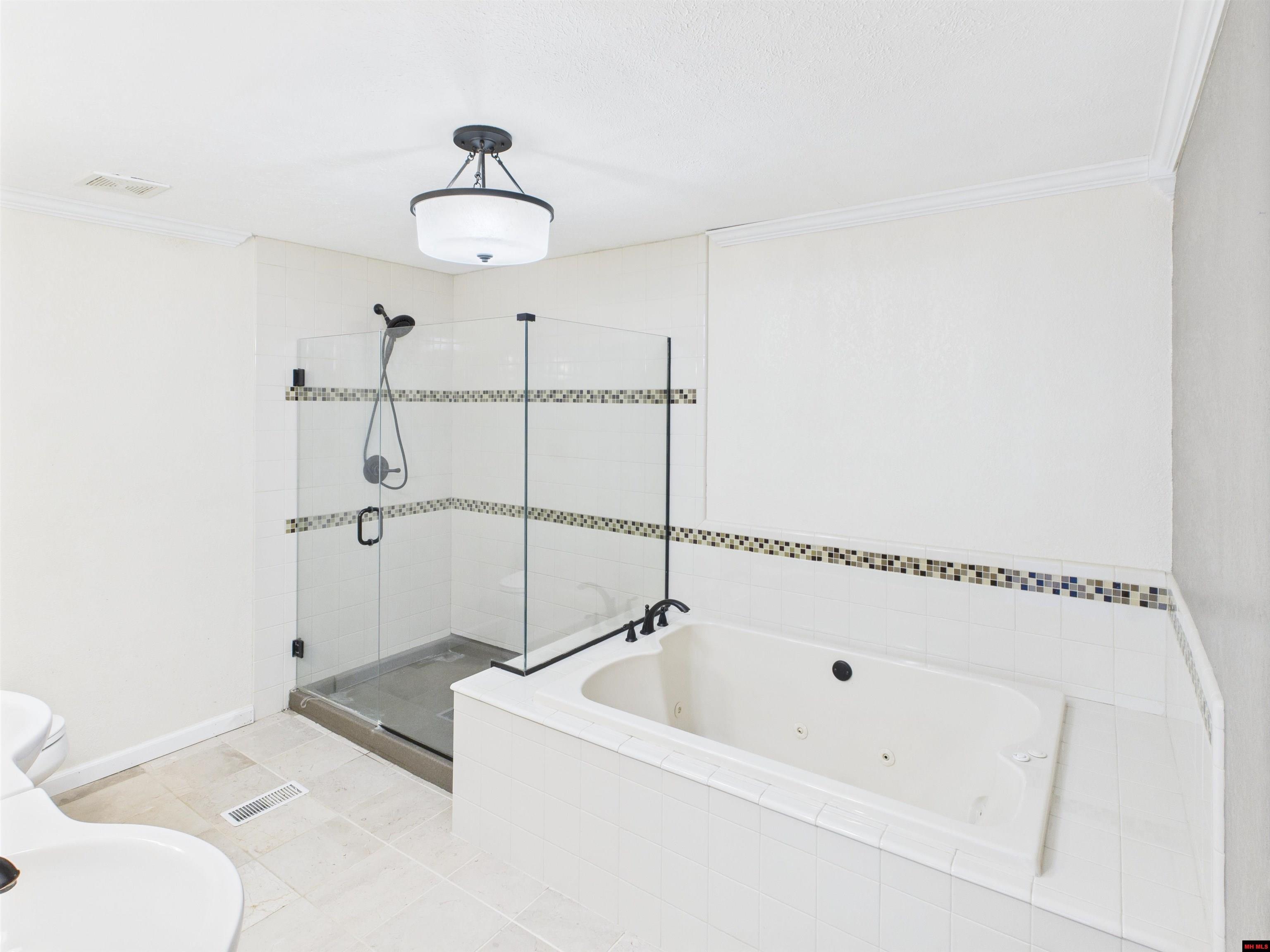 1138 MEADOWCREST DRIVE Mountain Home, AR 72653