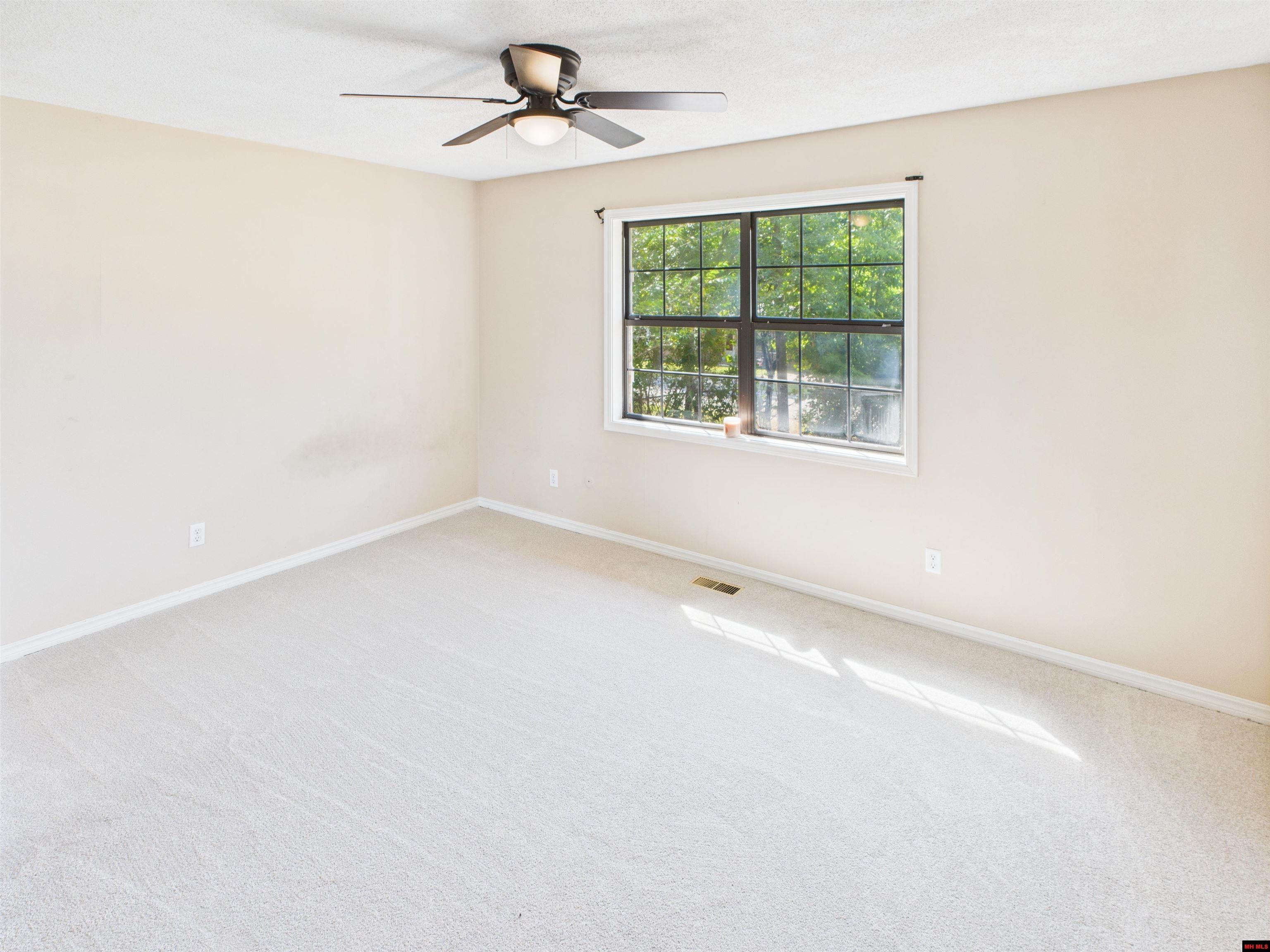 1138 MEADOWCREST DRIVE Mountain Home, AR 72653