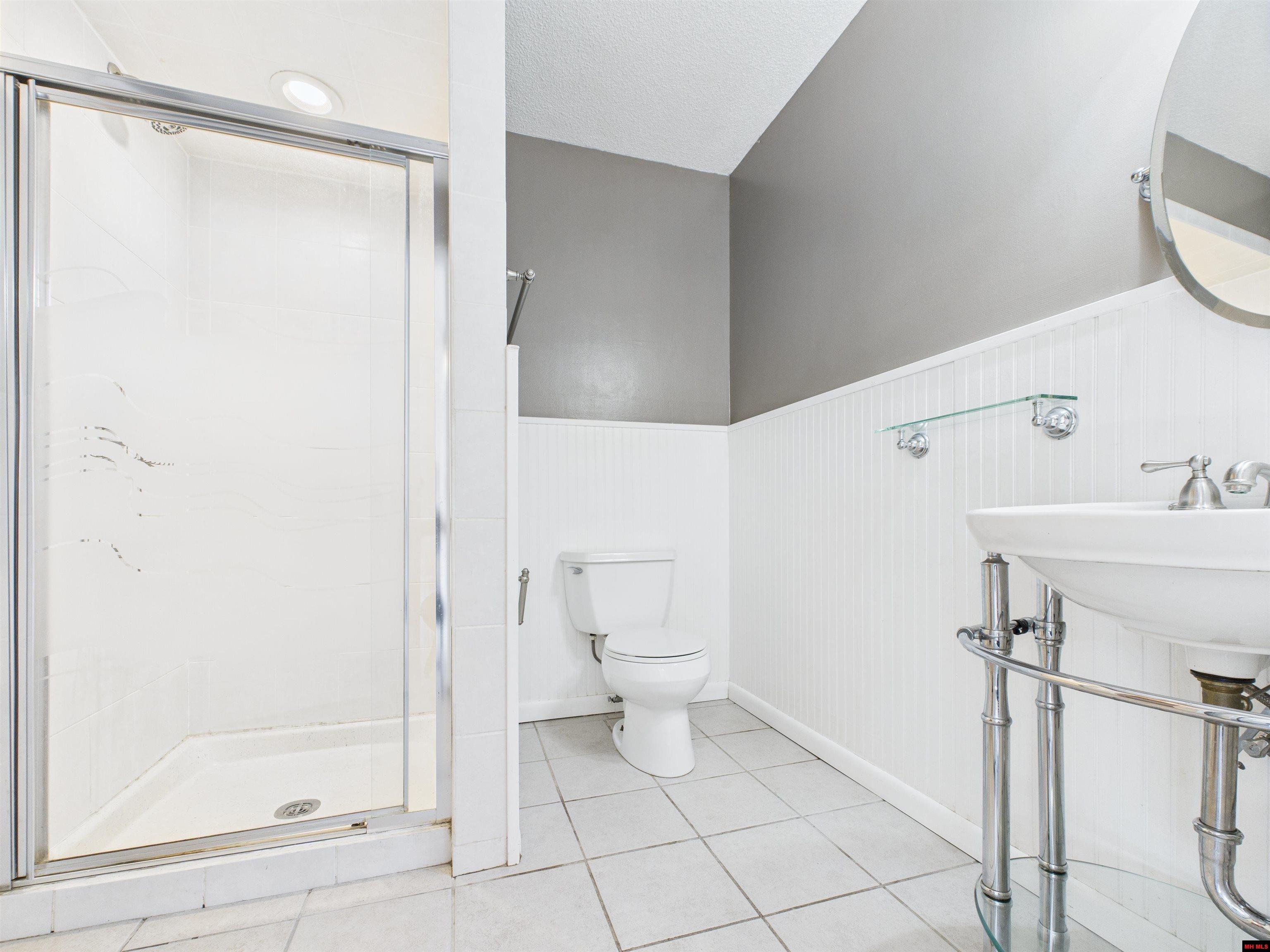 1138 MEADOWCREST DRIVE Mountain Home, AR 72653