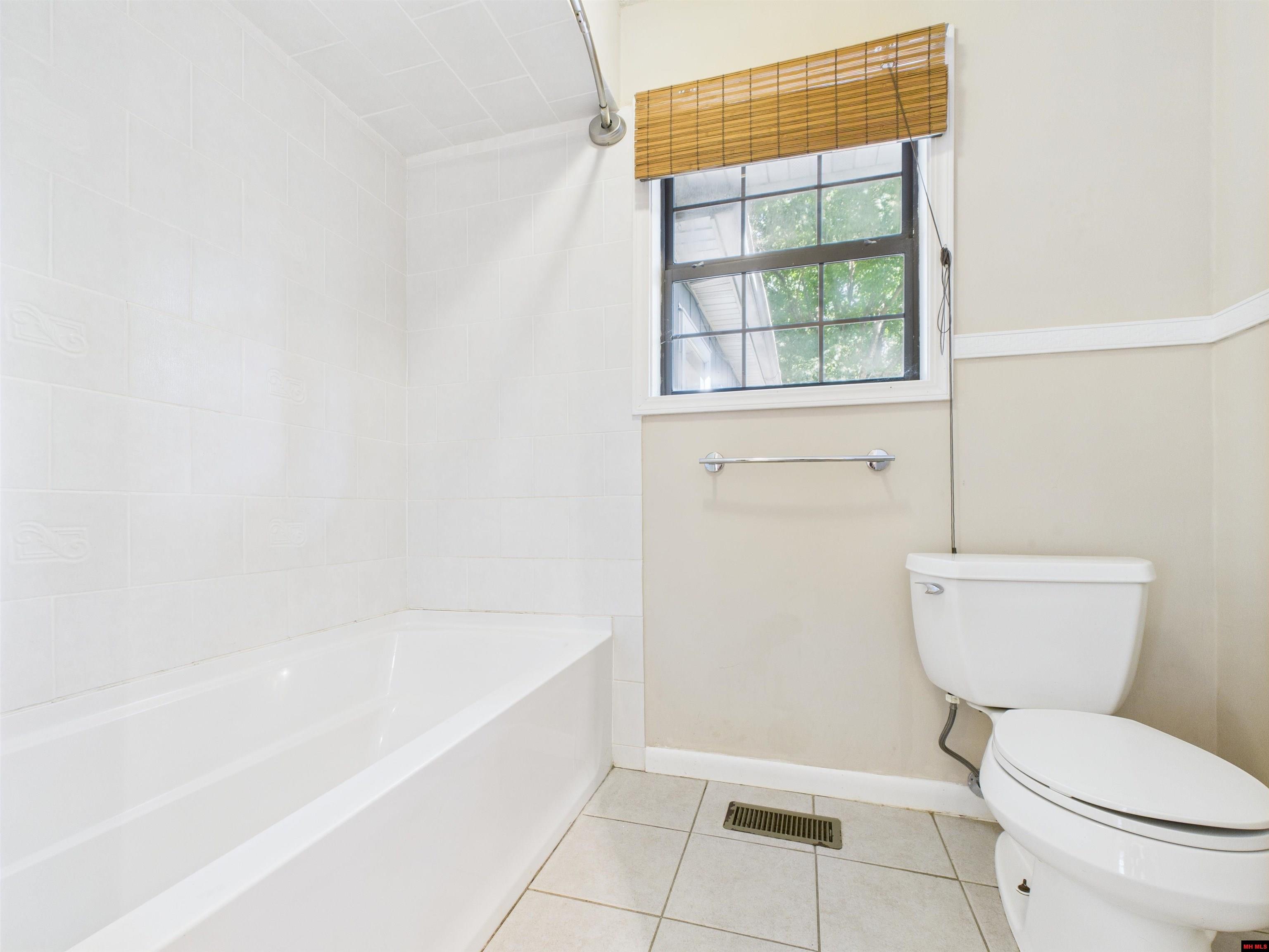 1138 MEADOWCREST DRIVE Mountain Home, AR 72653