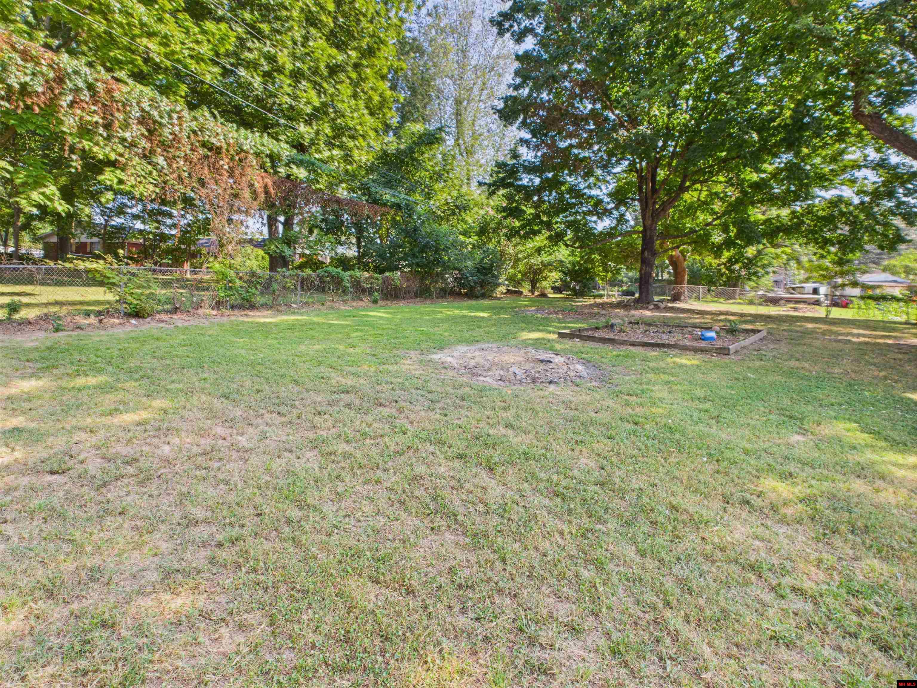 1138 MEADOWCREST DRIVE Mountain Home, AR 72653