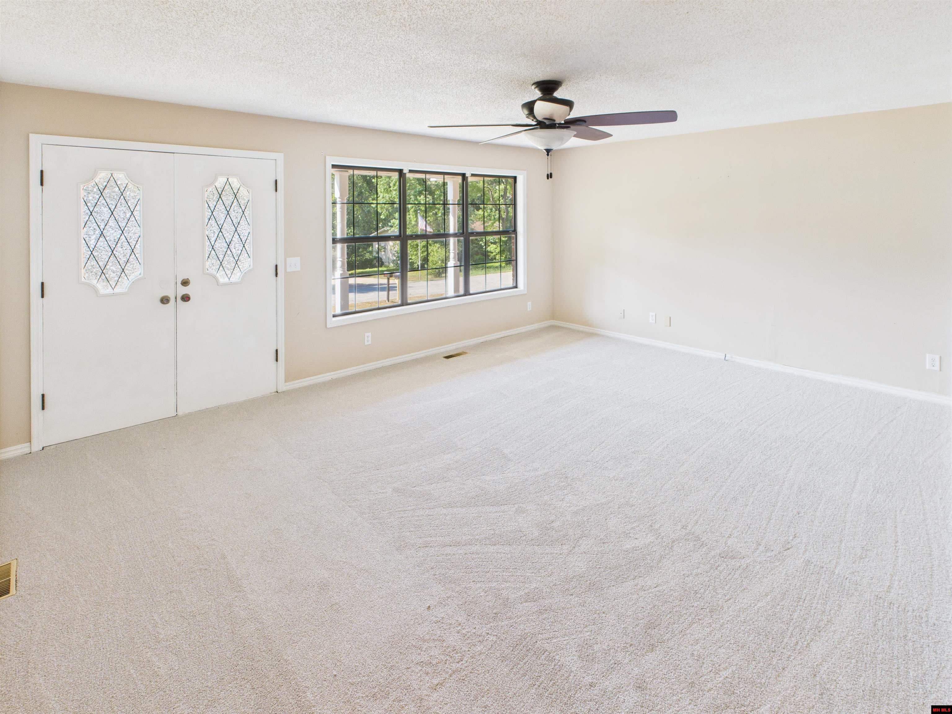 1138 MEADOWCREST DRIVE Mountain Home, AR 72653