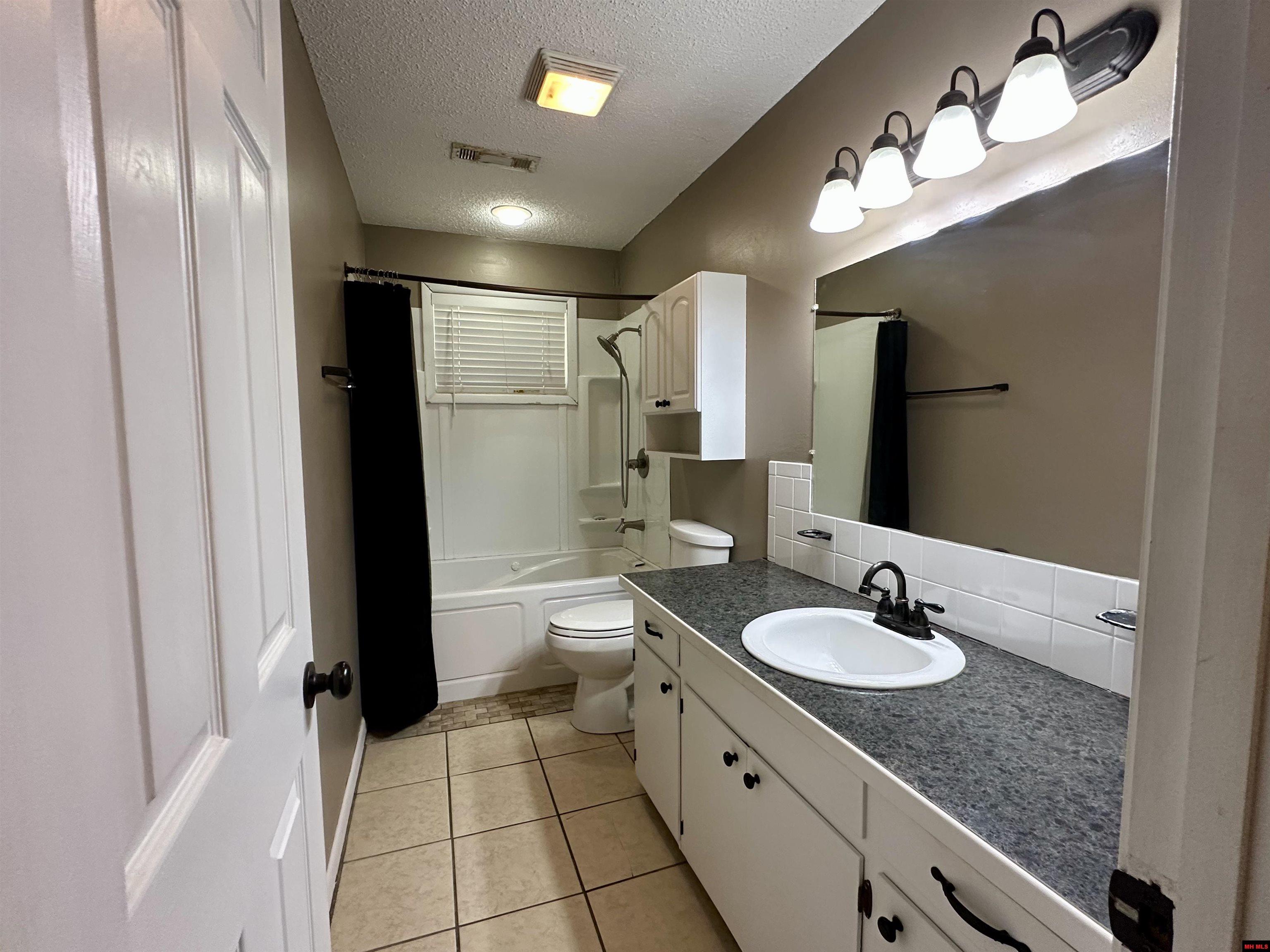 2169 SEAGRAVES ROAD Pocahontas, AR 72455