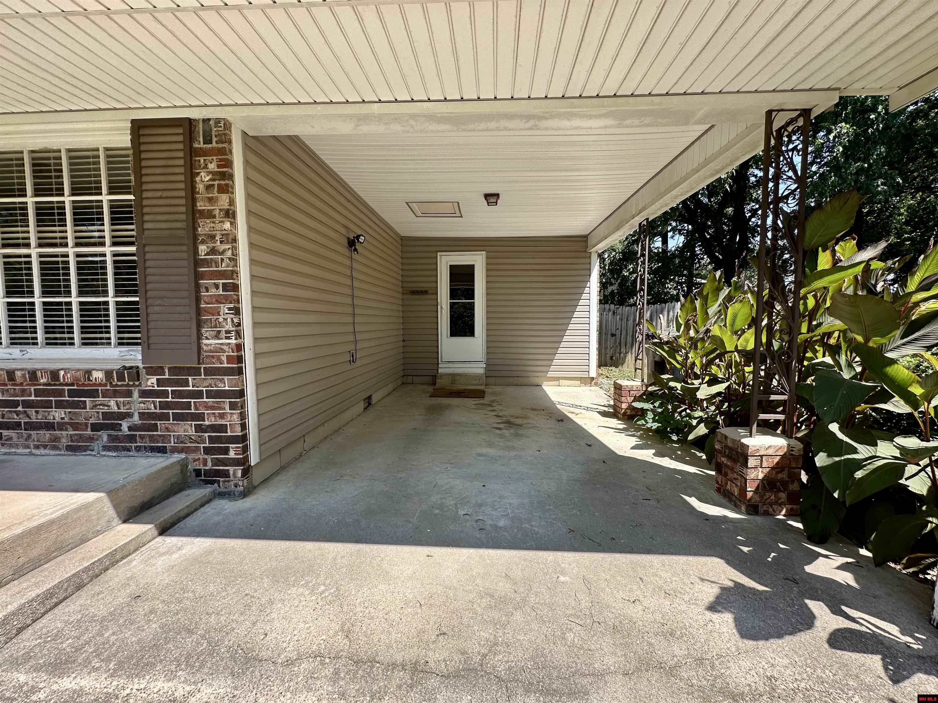 2169 SEAGRAVES ROAD Pocahontas, AR 72455