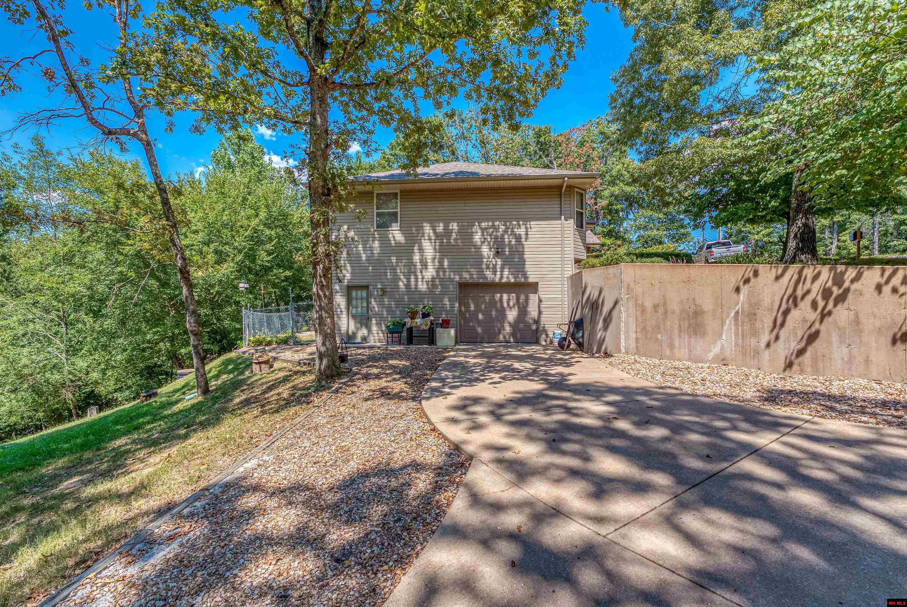 654 MALLARD POINT ROAD Mountain Home, AR