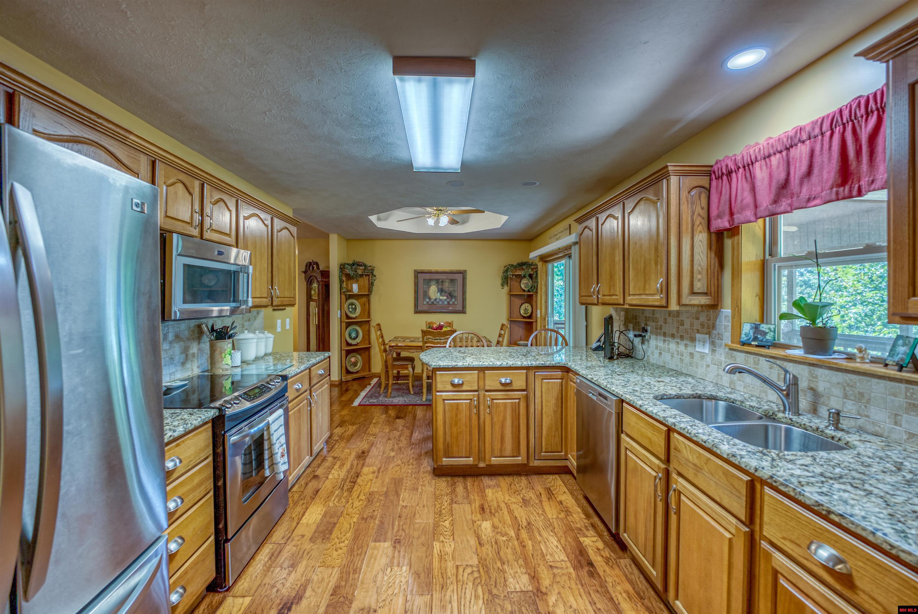 654 MALLARD POINT ROAD Mountain Home, AR