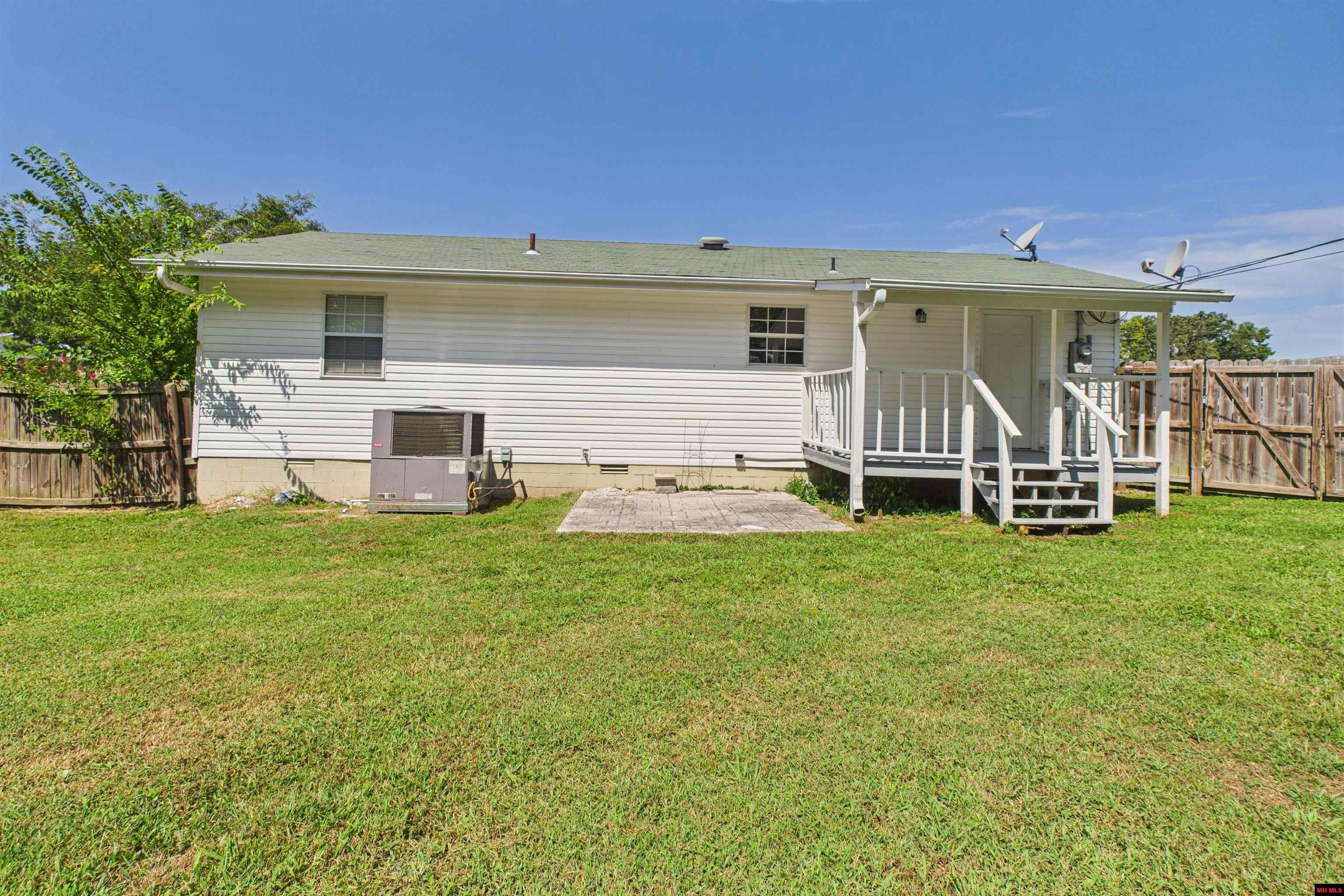 629 N COLLEGE STREET Mountain Home, AR 72653