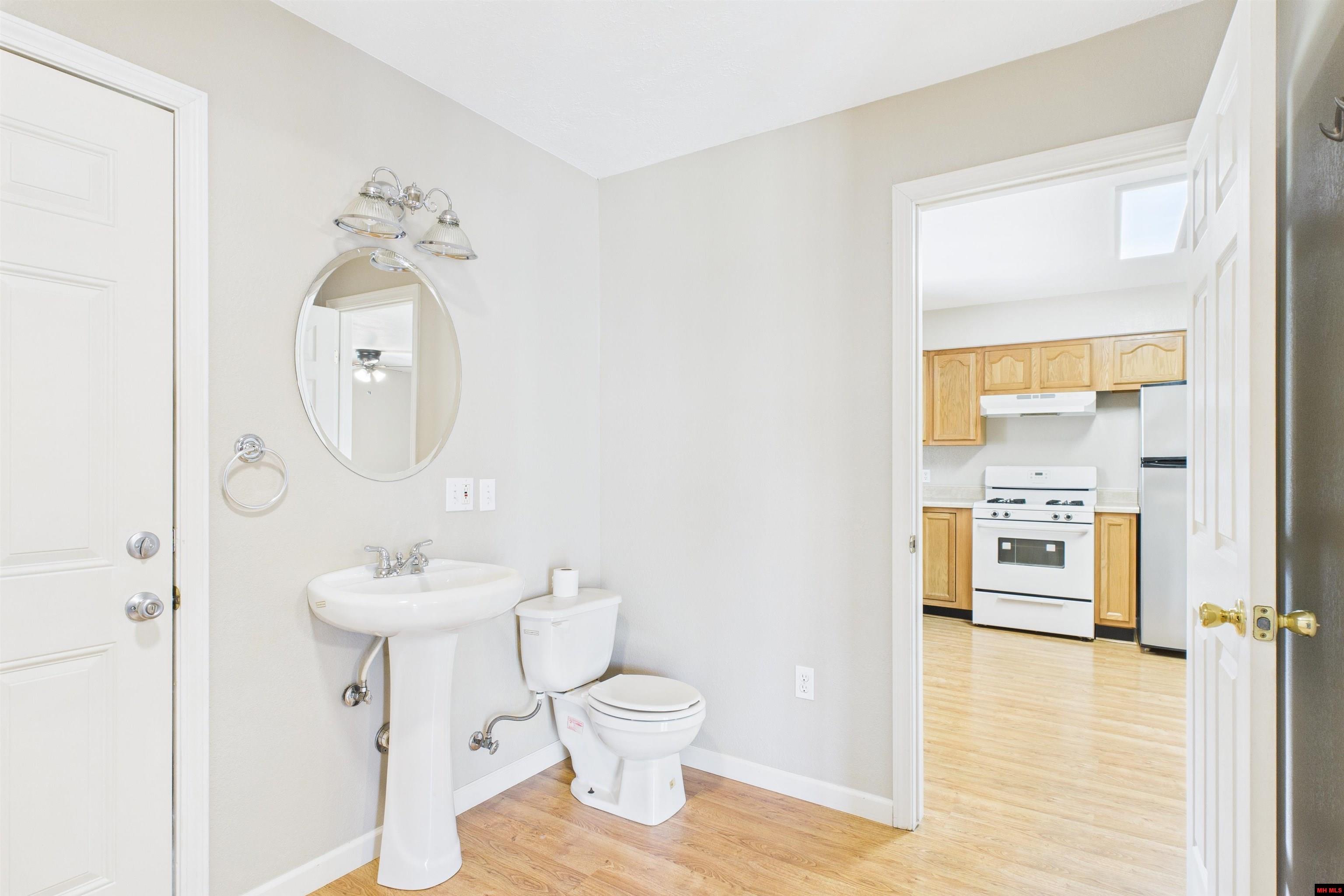 629 N COLLEGE STREET Mountain Home, AR 72653