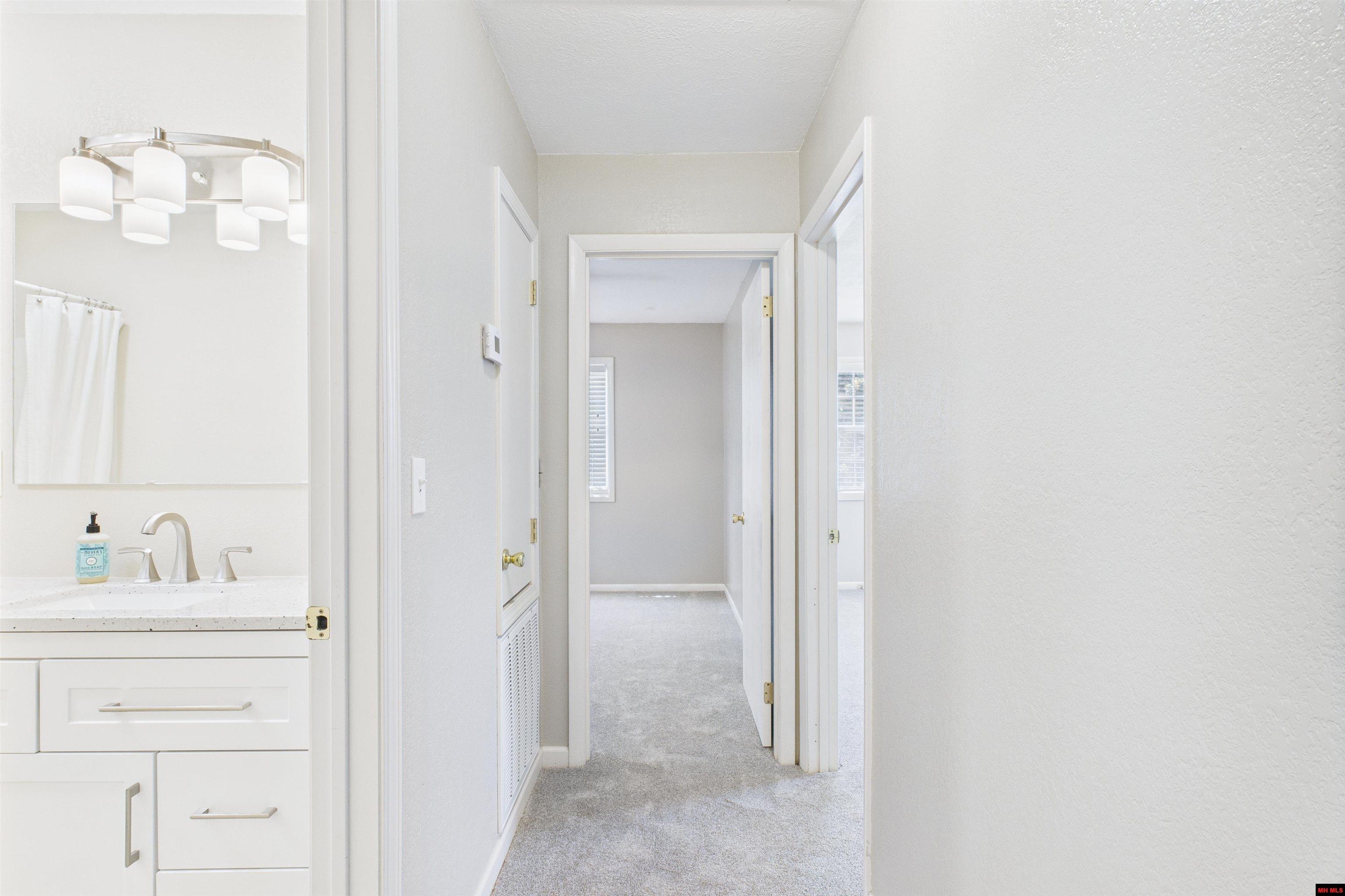 629 N COLLEGE STREET Mountain Home, AR 72653