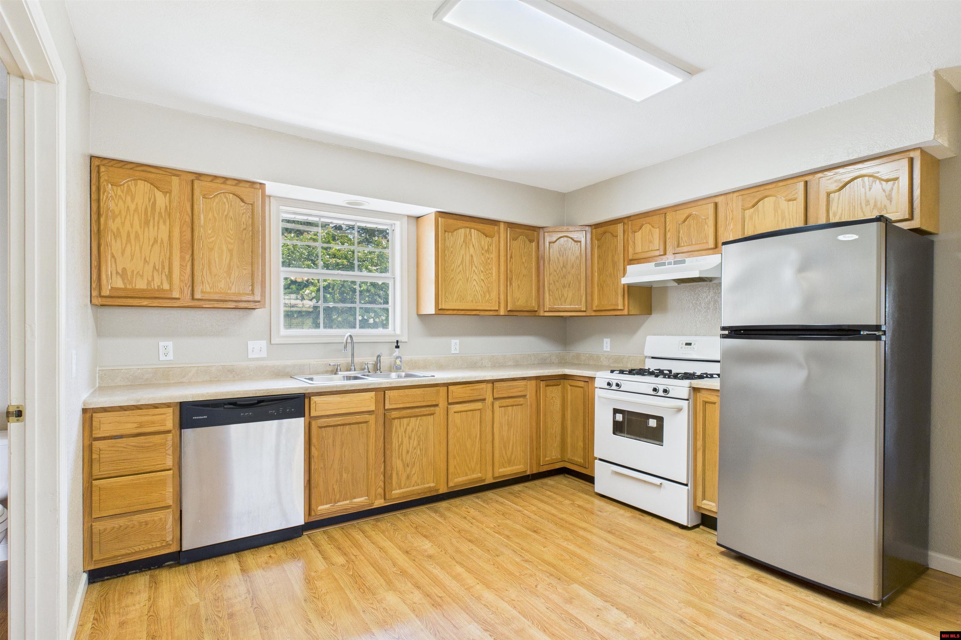 629 N COLLEGE STREET Mountain Home, AR 72653