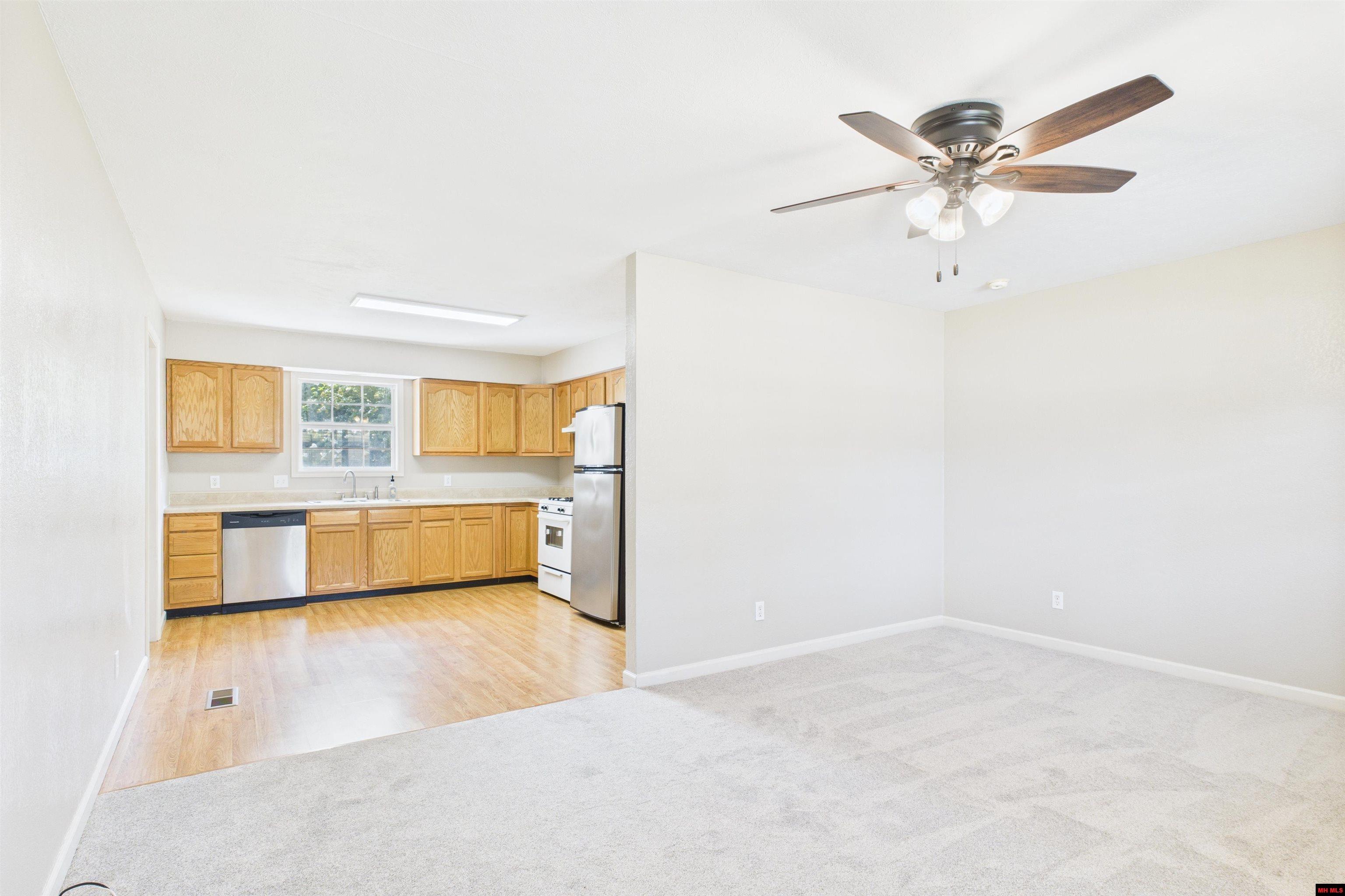 629 N COLLEGE STREET Mountain Home, AR 72653