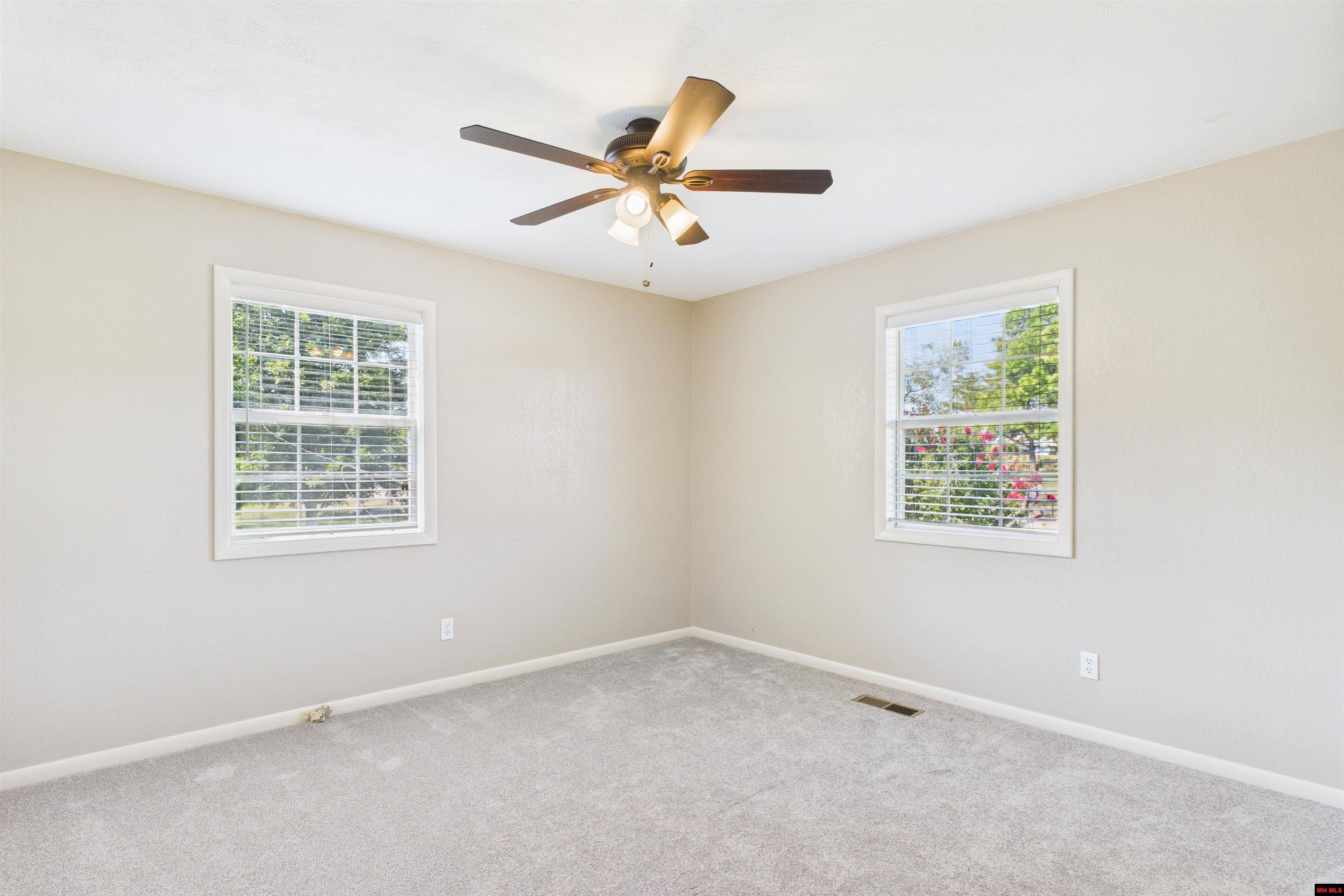 629 N COLLEGE STREET Mountain Home, AR 72653