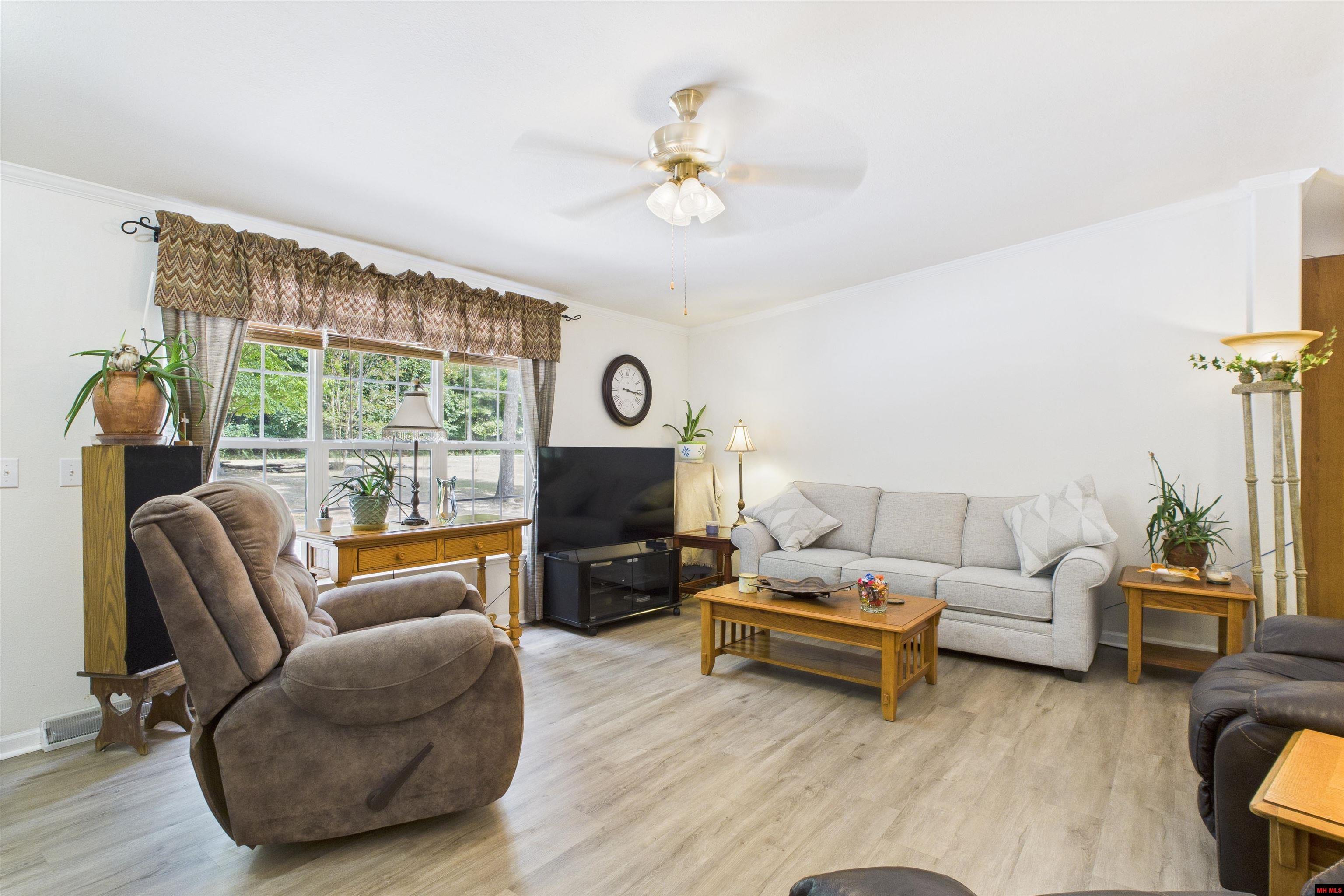 1252 CR 30 Mountain Home, AR 72653