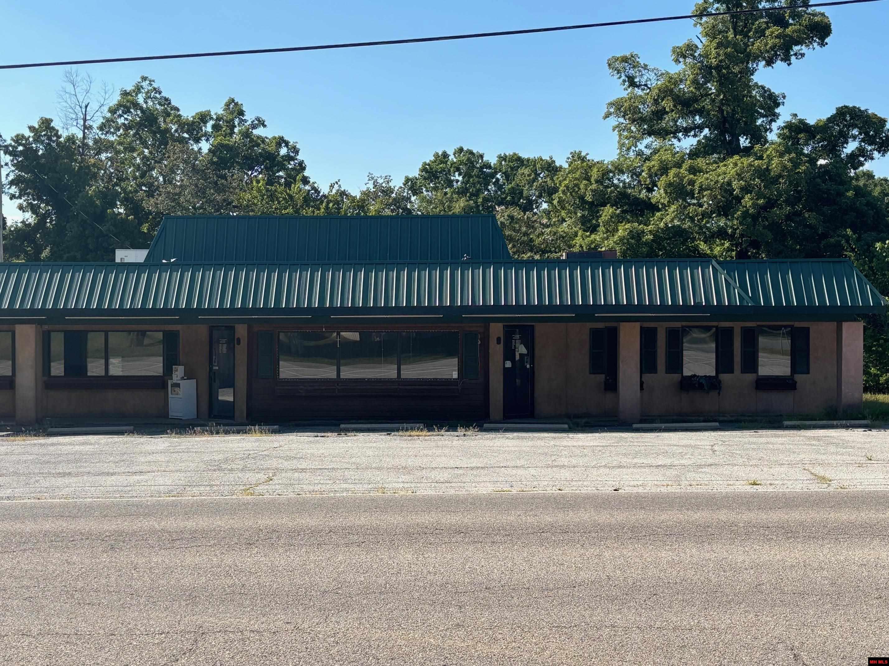 1400 CENTRAL BOULEVARD Bull Shoals, AR