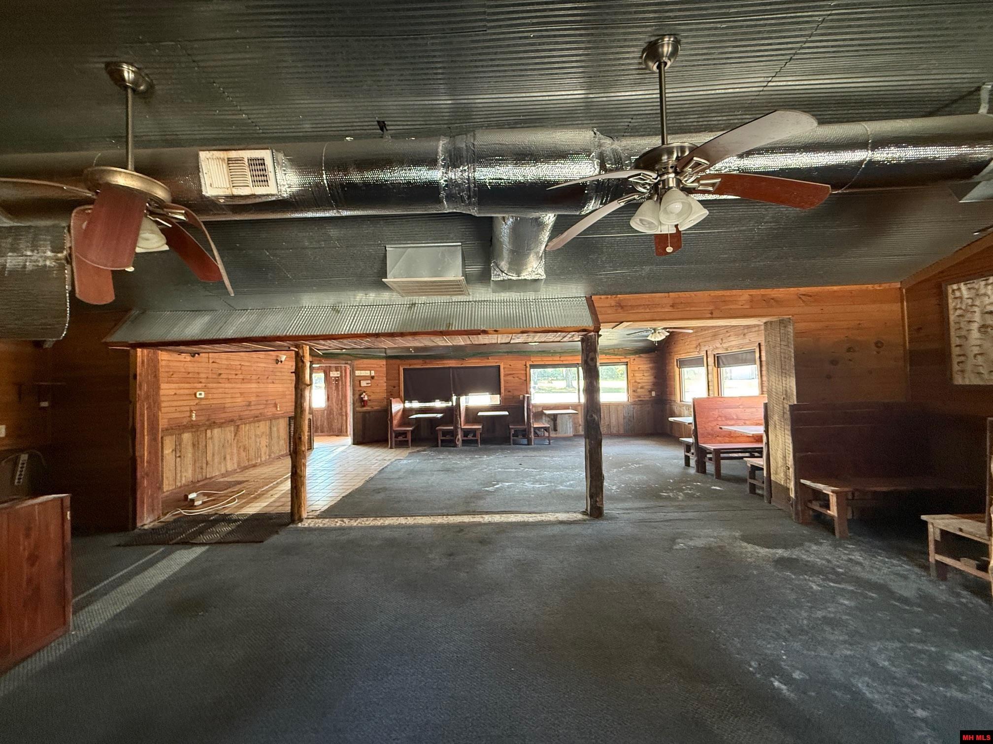 1400 CENTRAL BOULEVARD Bull Shoals, AR