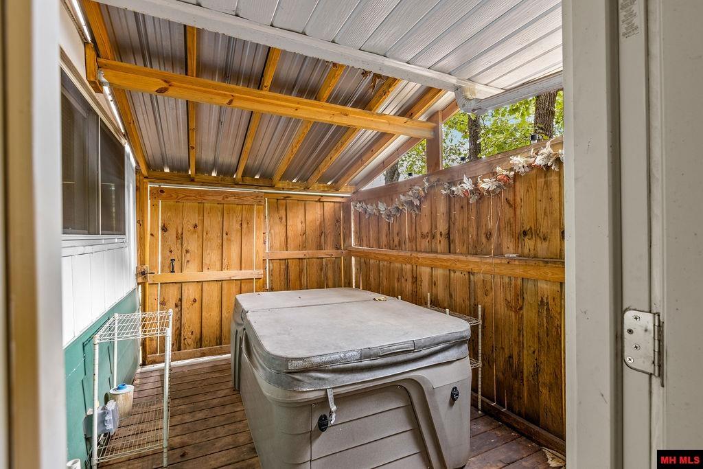 225 CR 419 Mountain Home, AR