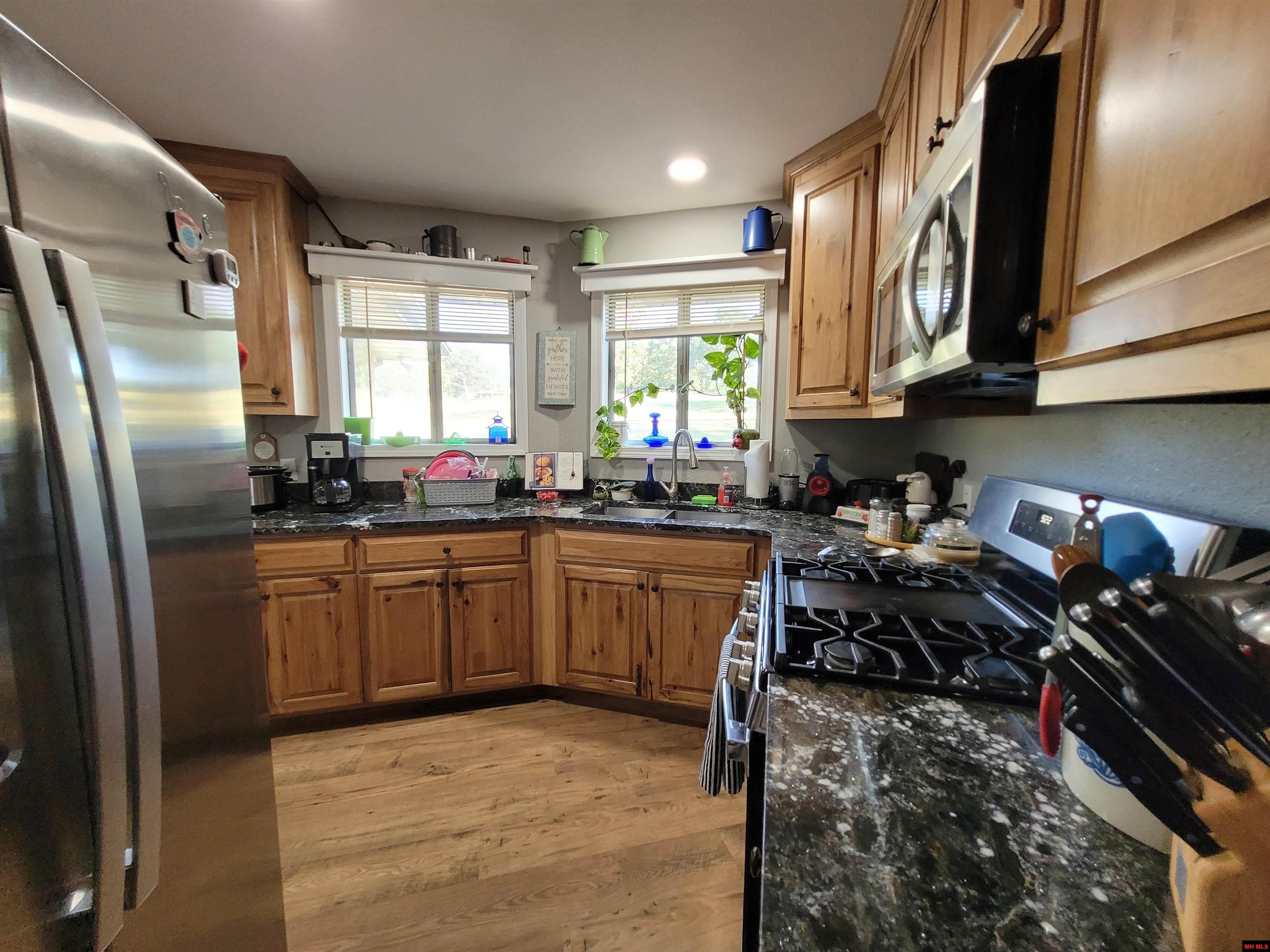 310 W GREEN VALLEY DRIVE Horseshoe Bend, AR 72512