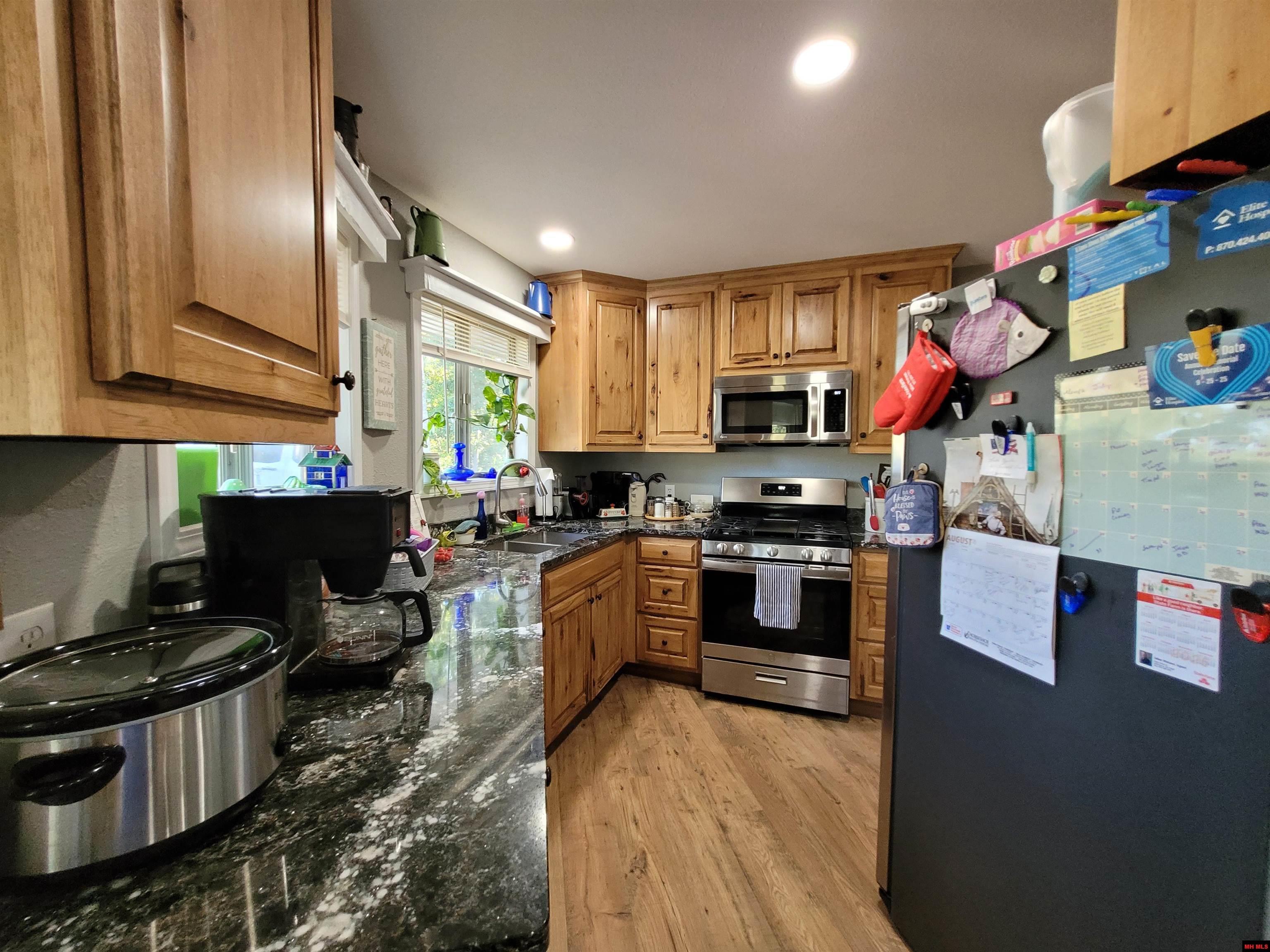 310 W GREEN VALLEY DRIVE Horseshoe Bend, AR 72512