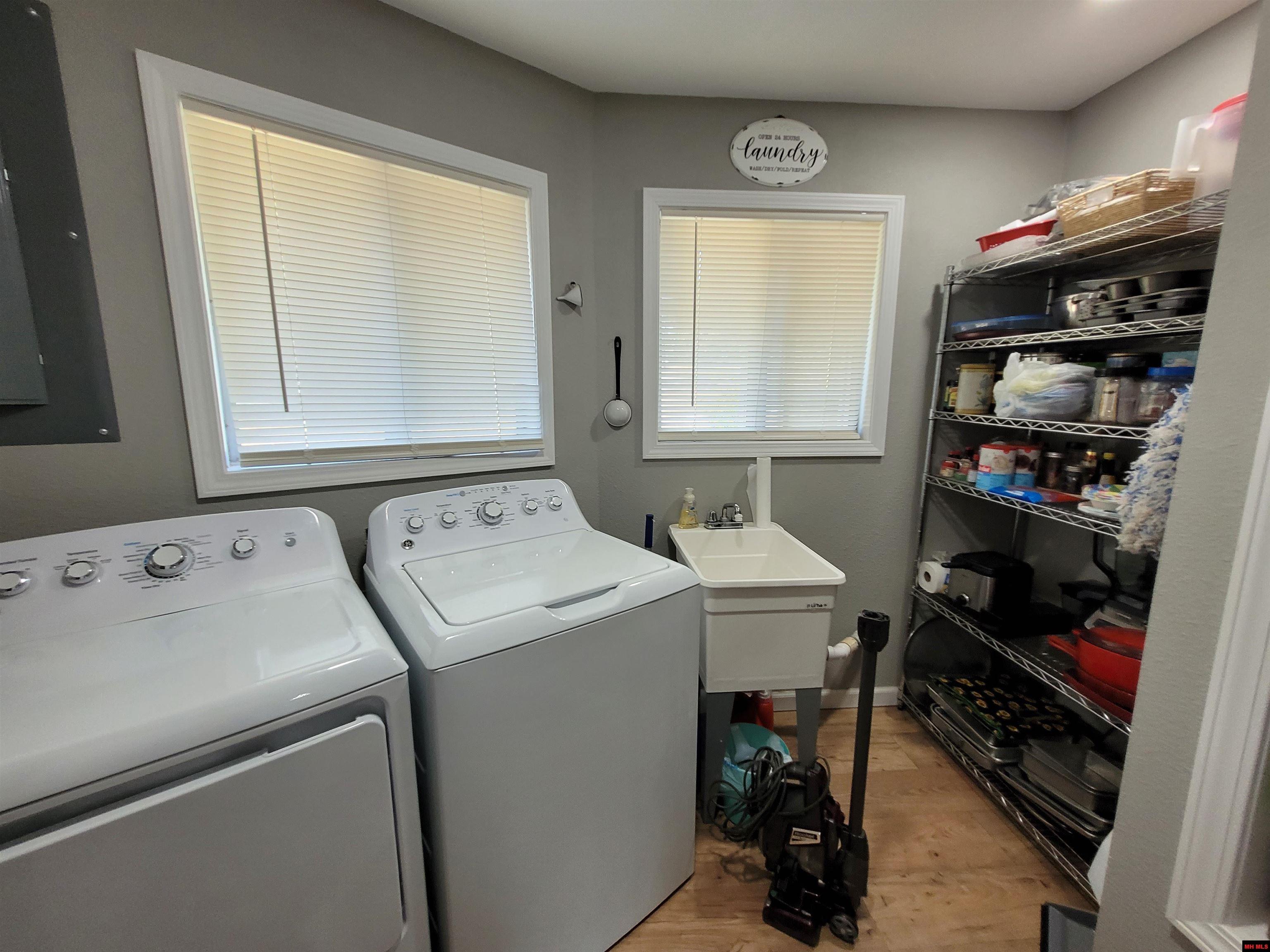 310 W GREEN VALLEY DRIVE Horseshoe Bend, AR 72512