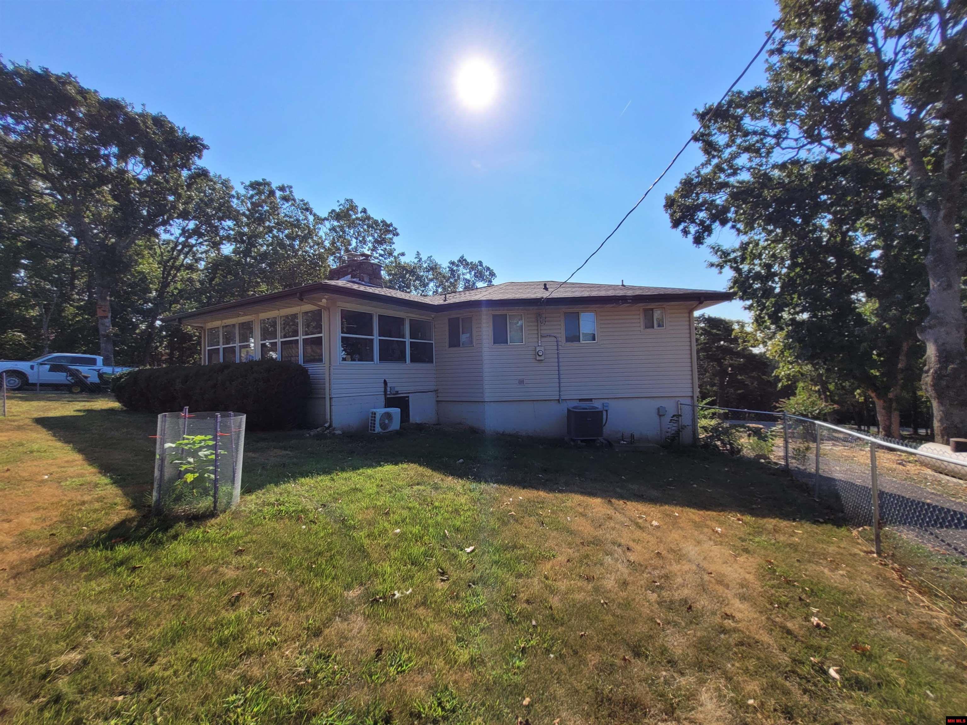 310 W GREEN VALLEY DRIVE Horseshoe Bend, AR 72512
