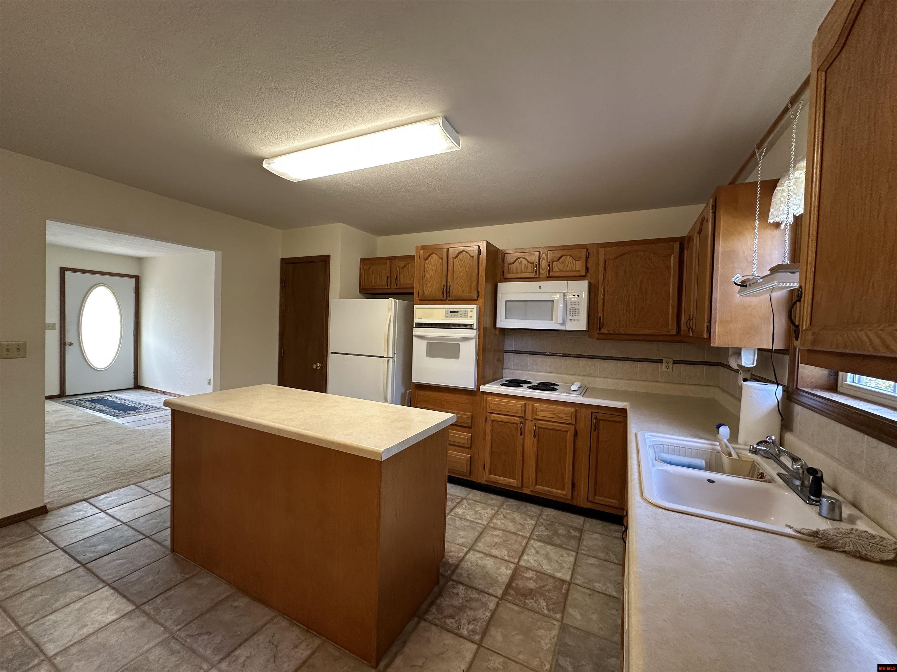 3361 COTTONWOOD ROAD Harrison, AR 72601-3361