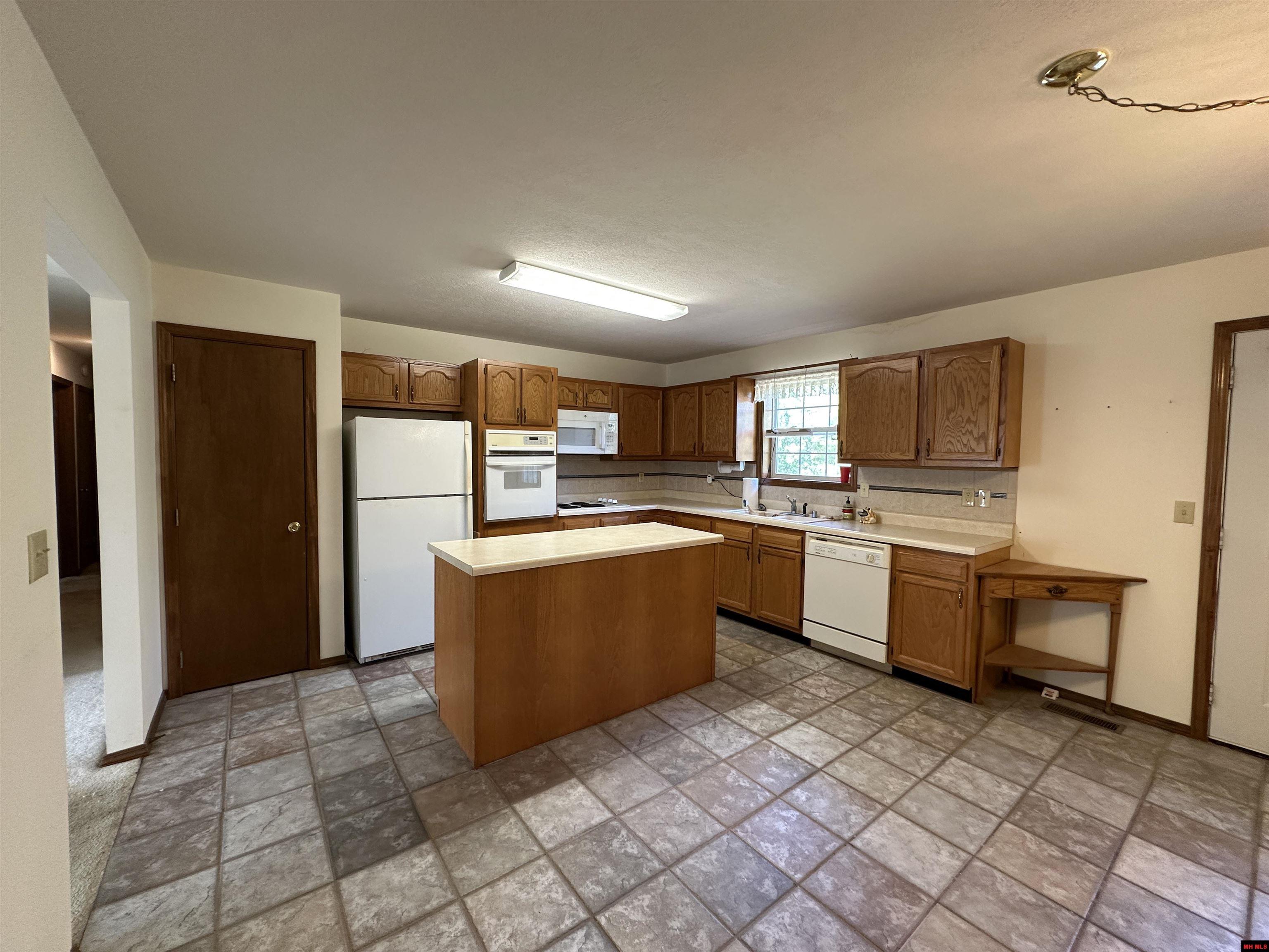 3361 COTTONWOOD ROAD Harrison, AR 72601-3361