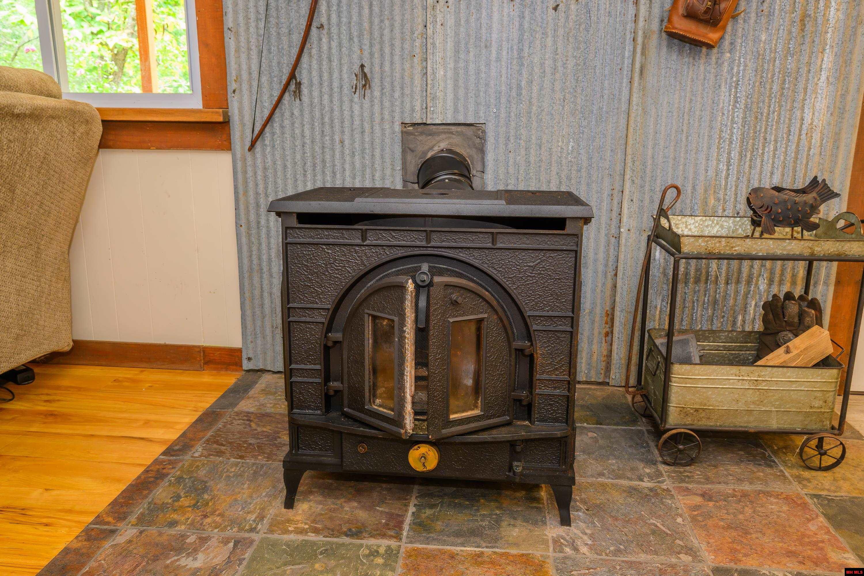 313 RUBY HOLLER LANDING Elizabeth, AR 72531