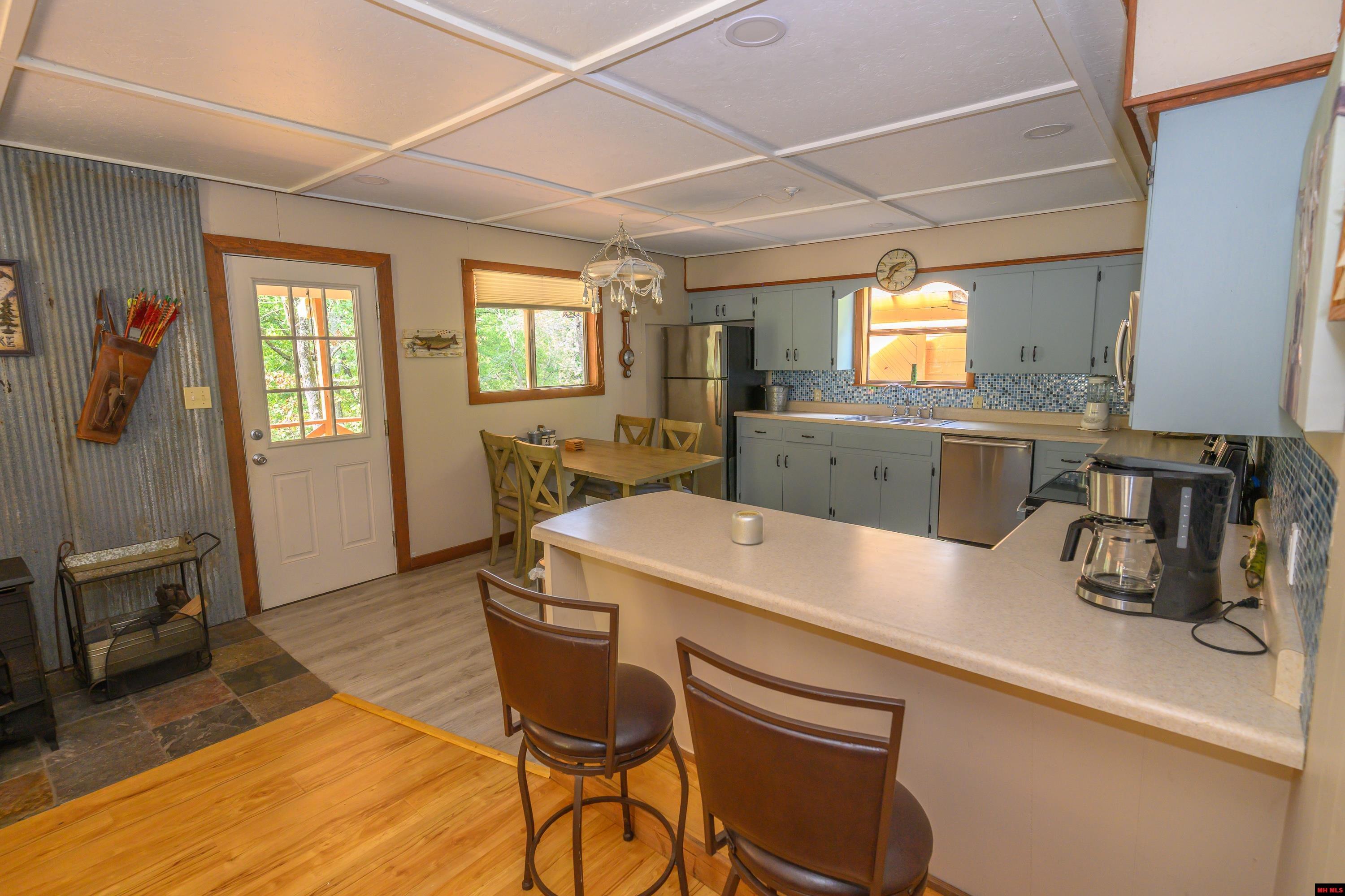 313 RUBY HOLLER LANDING Elizabeth, AR 72531