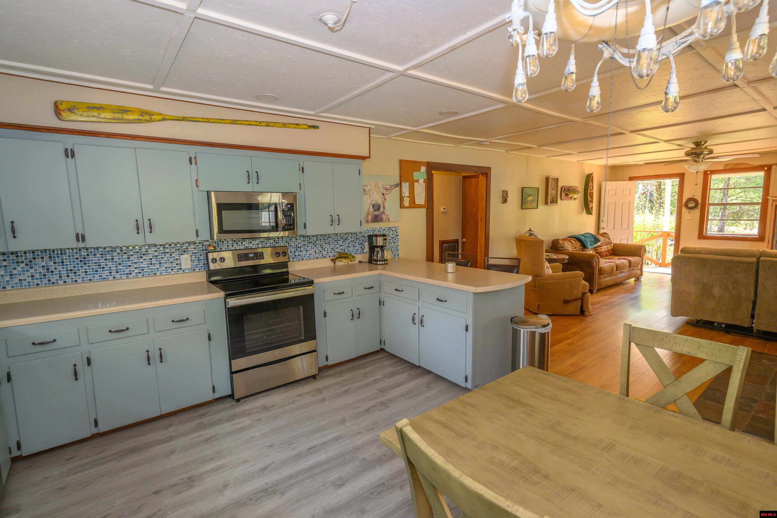 313 RUBY HOLLER LANDING Elizabeth, AR 72531