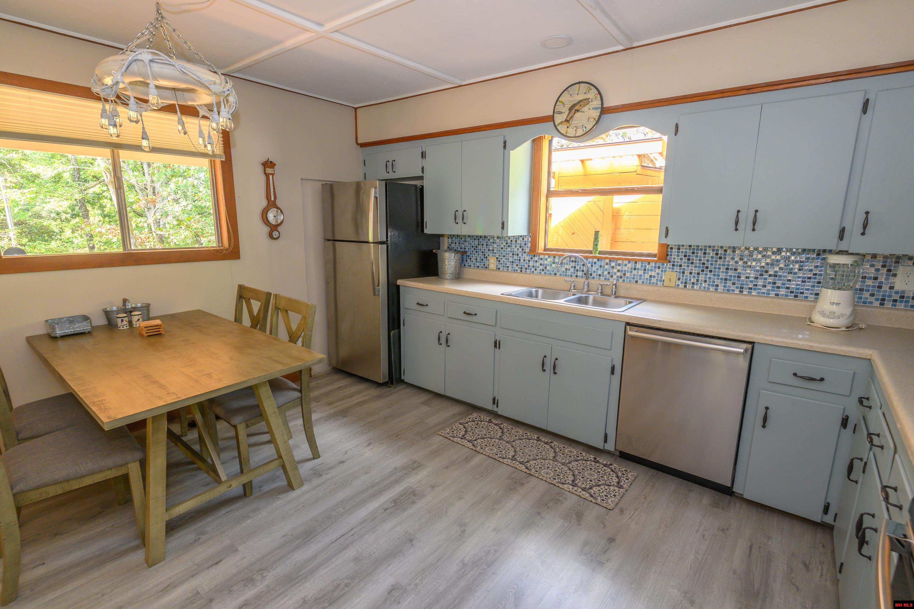 313 RUBY HOLLER LANDING Elizabeth, AR 72531