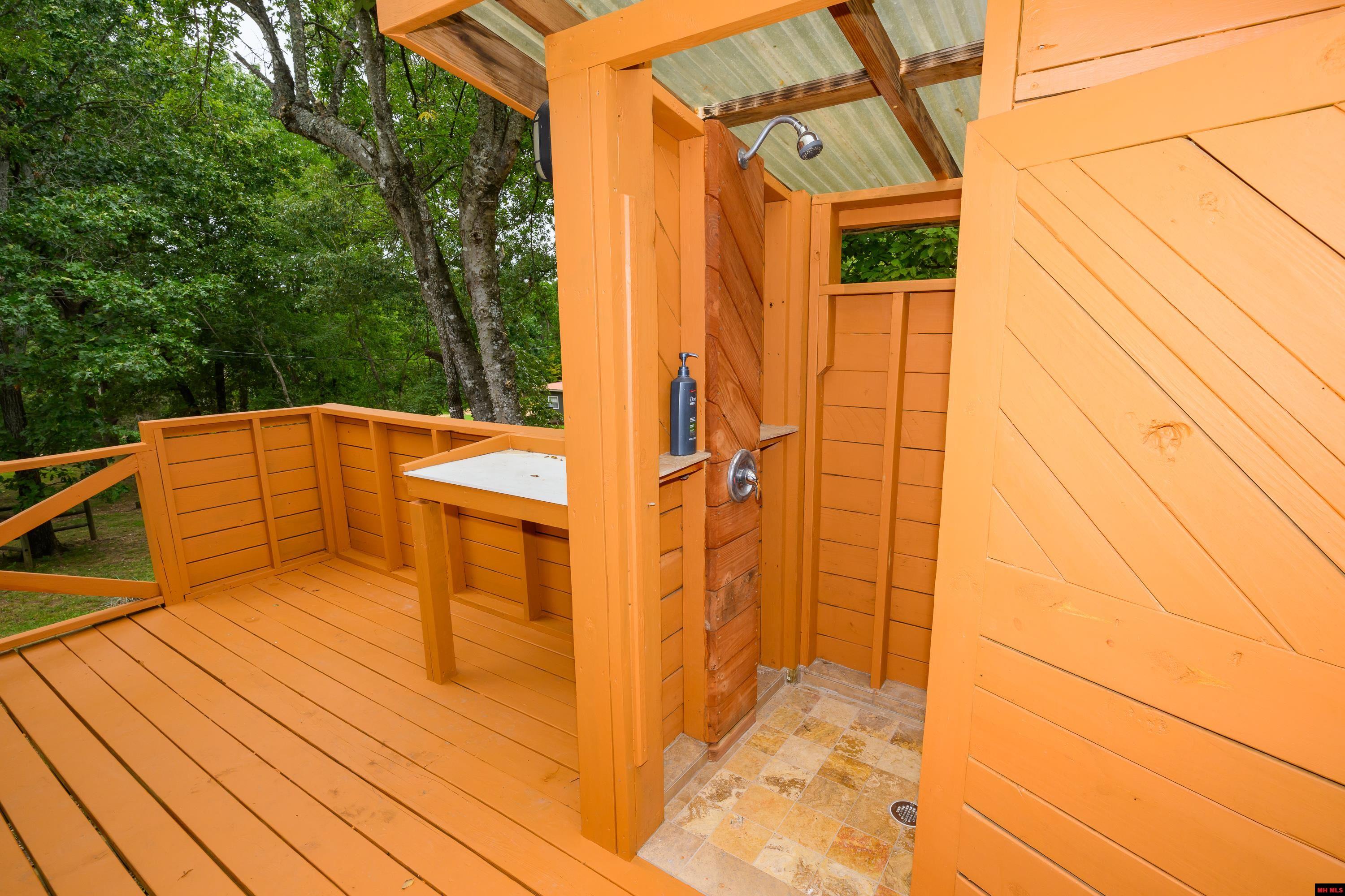 313 RUBY HOLLER LANDING Elizabeth, AR 72531