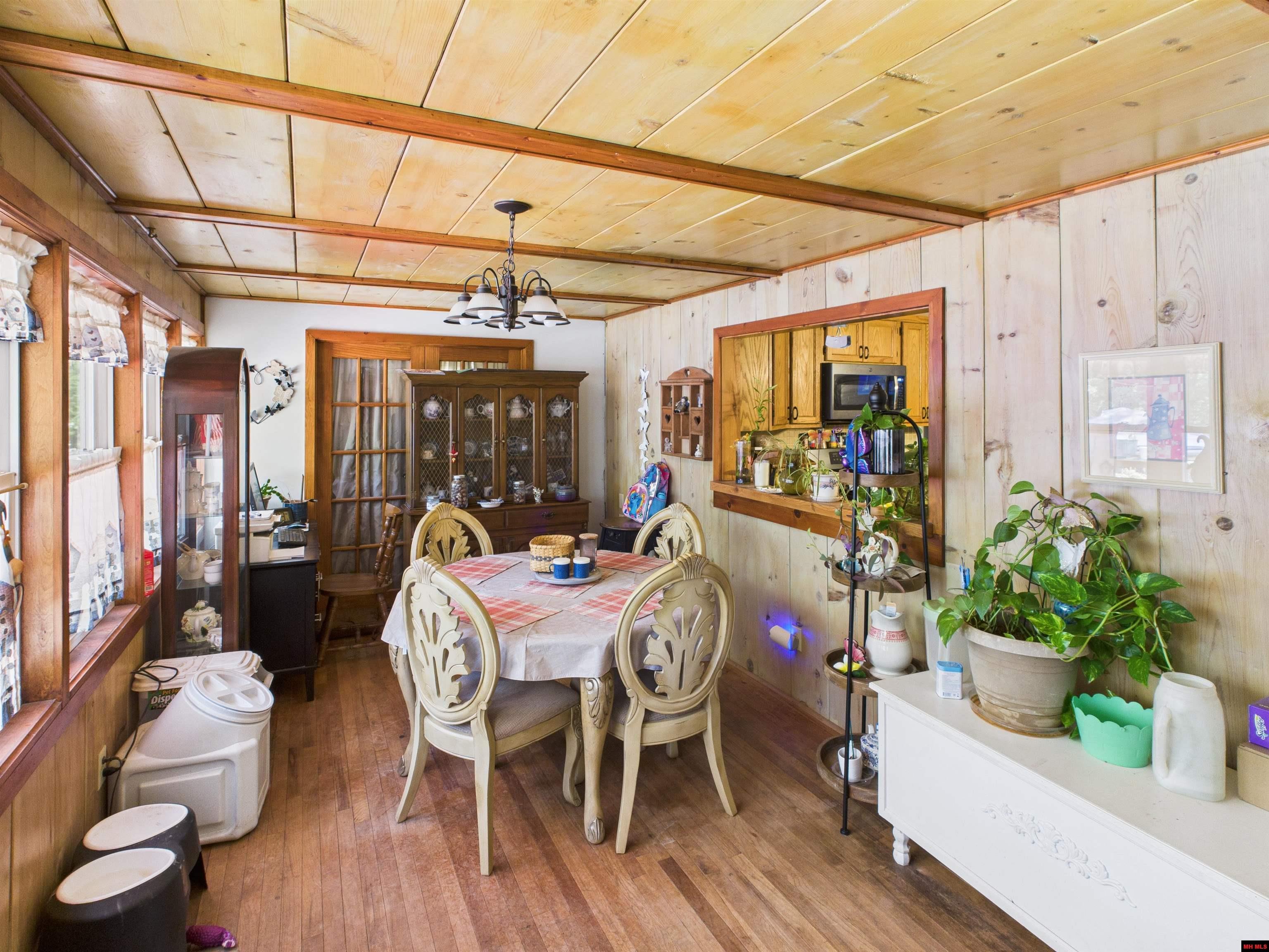 210 Northwest Street