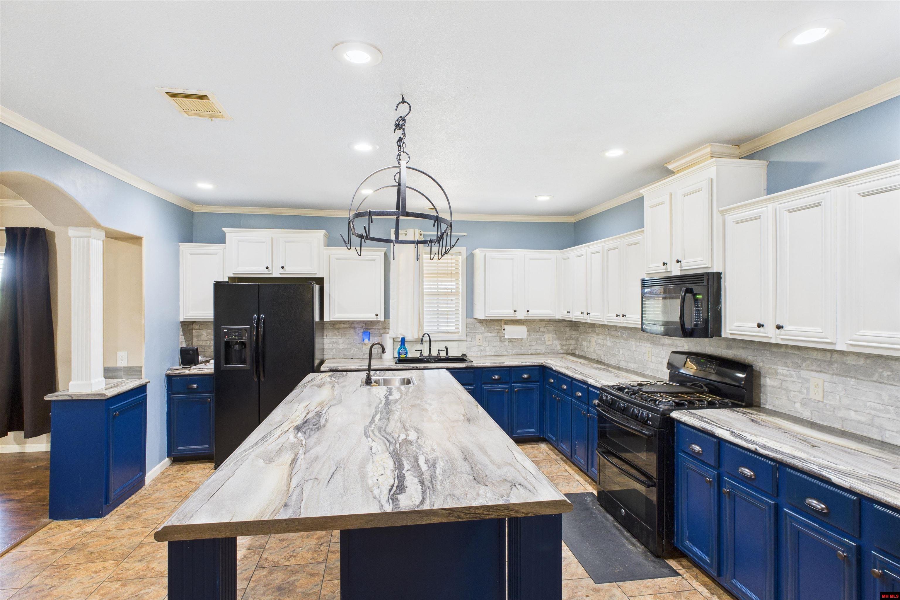 227 TIMBER LANE Yellville, AR