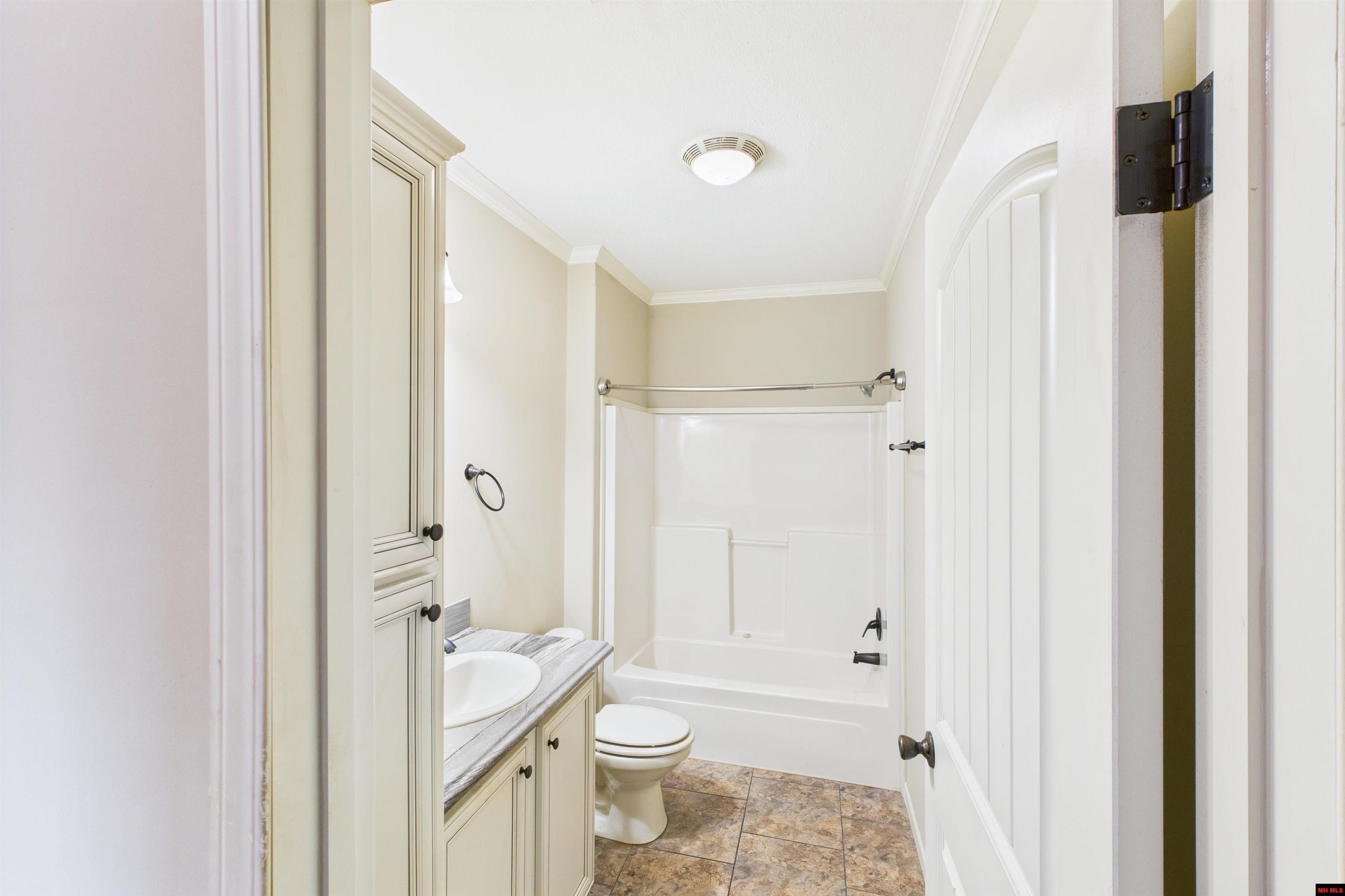 227 TIMBER LANE Yellville, AR