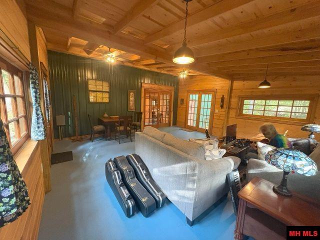 271 Old Rush Creek Road